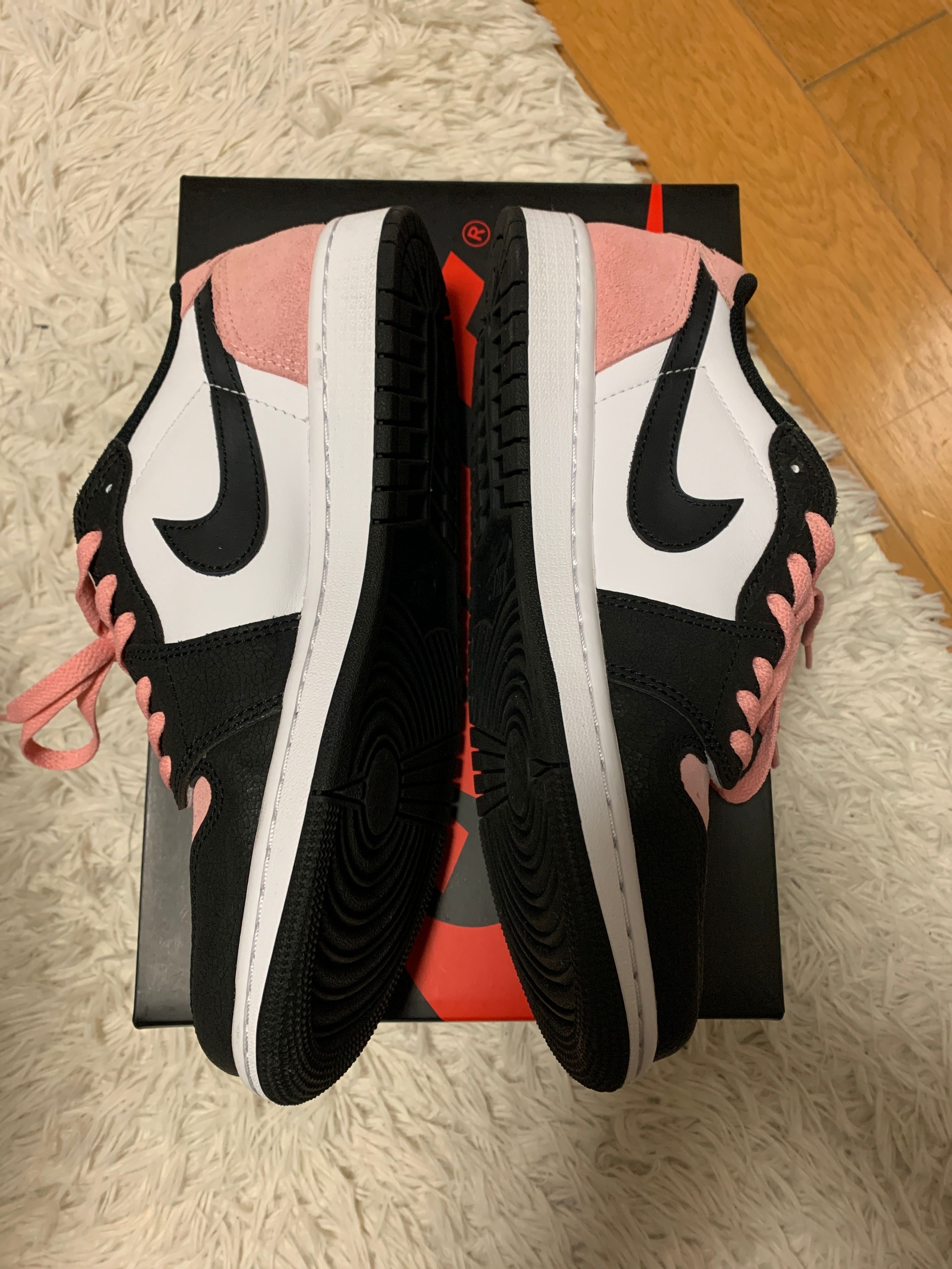 Nike Air Jordan 1 Low OG "Bleached Coral"