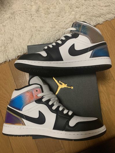 NIKE AIR JORDAN 1 MID "HEAT SENSITIVE PANELS"