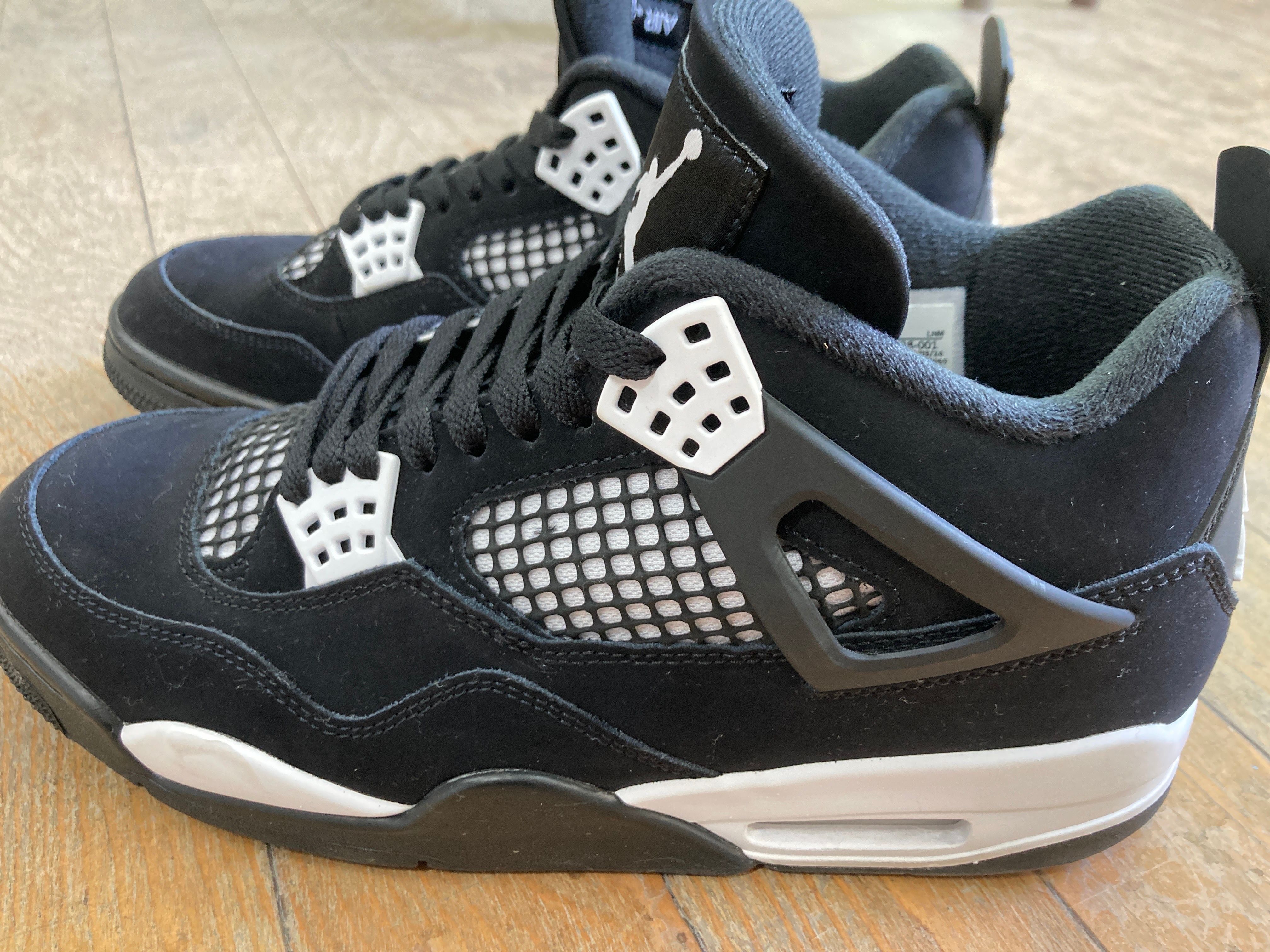 Nike Air Jordan 4 Retro "White Thunder"