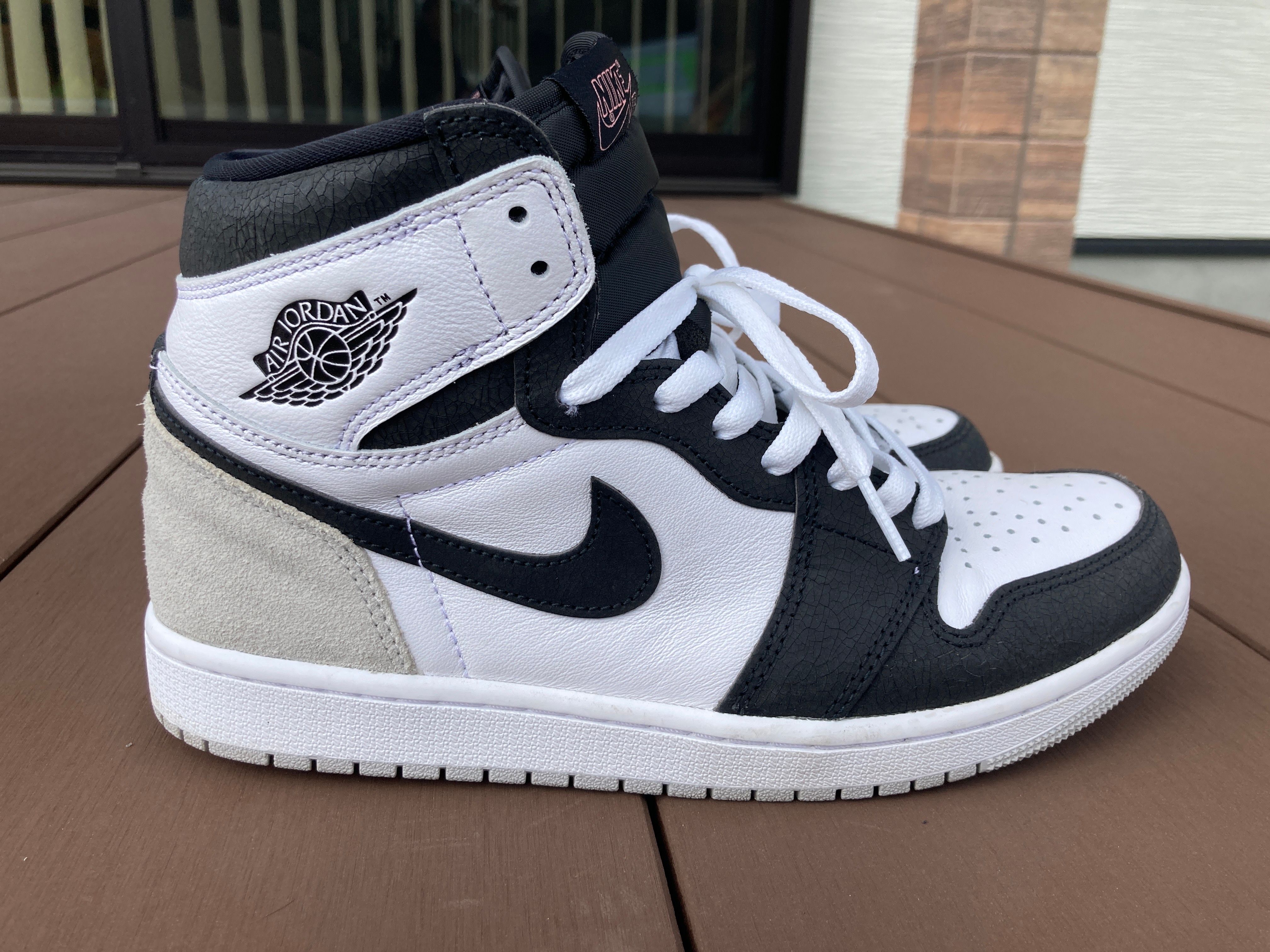 Nike Air Jordan 1 High OG "Bleached Coral"