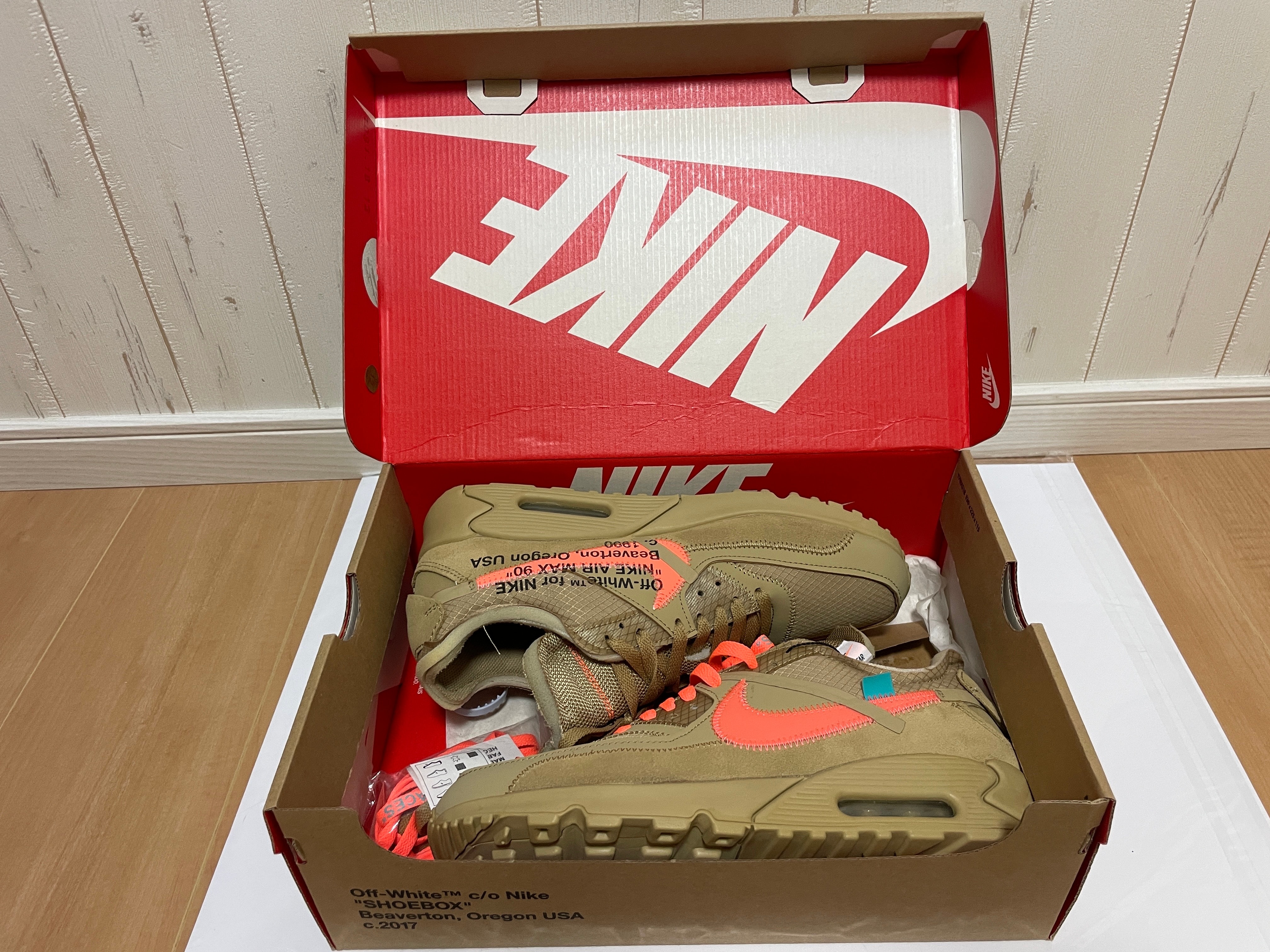 オフホワイト × ナイキ エアマックス90 "デザートオレ"