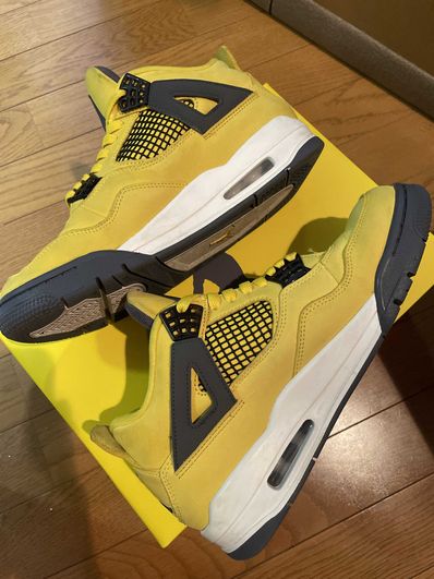 Nike Air Jordan 4 "Tour Yellow"