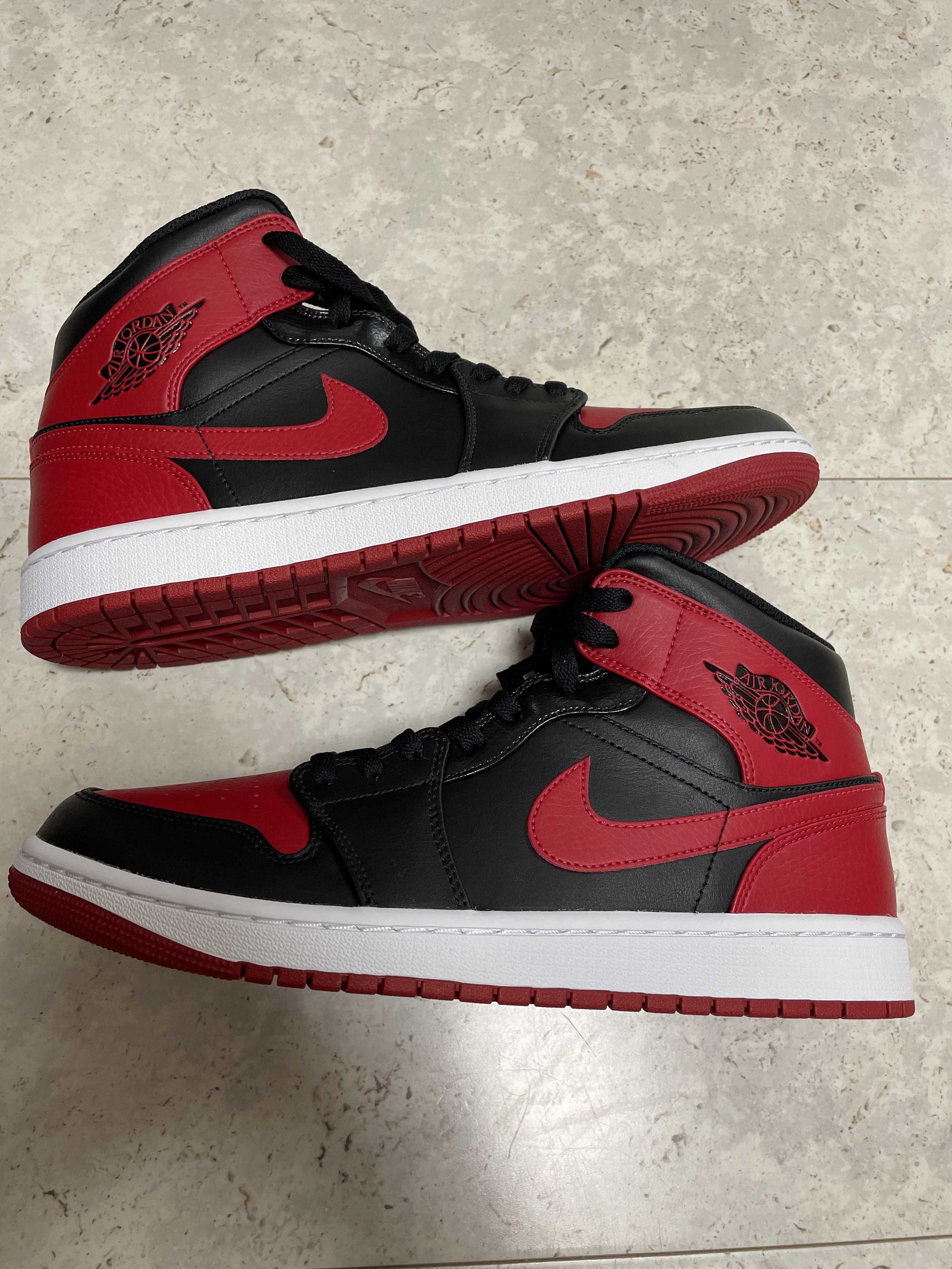 Nike Air Jordan 1 Mid "Bred"