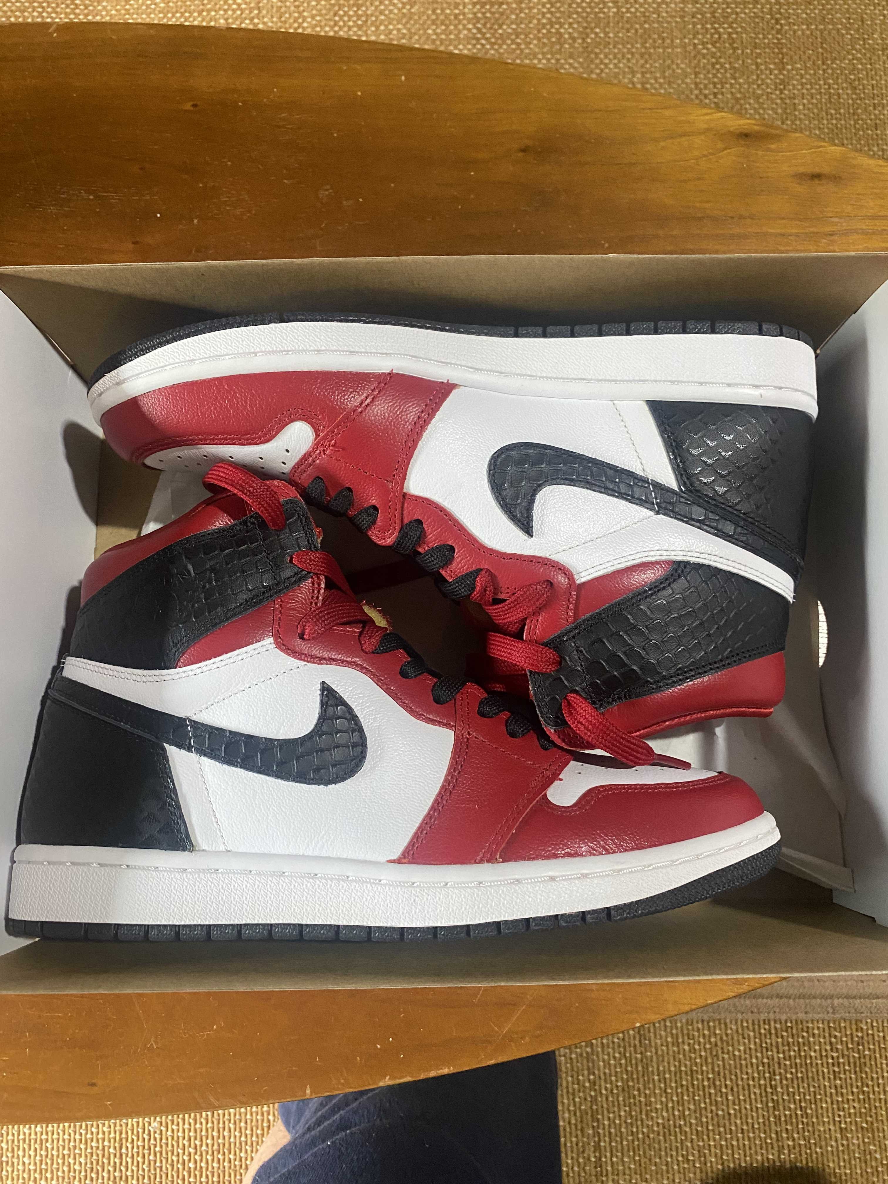 Nike Women's Air Jordan 1 High OG "Satin Red"