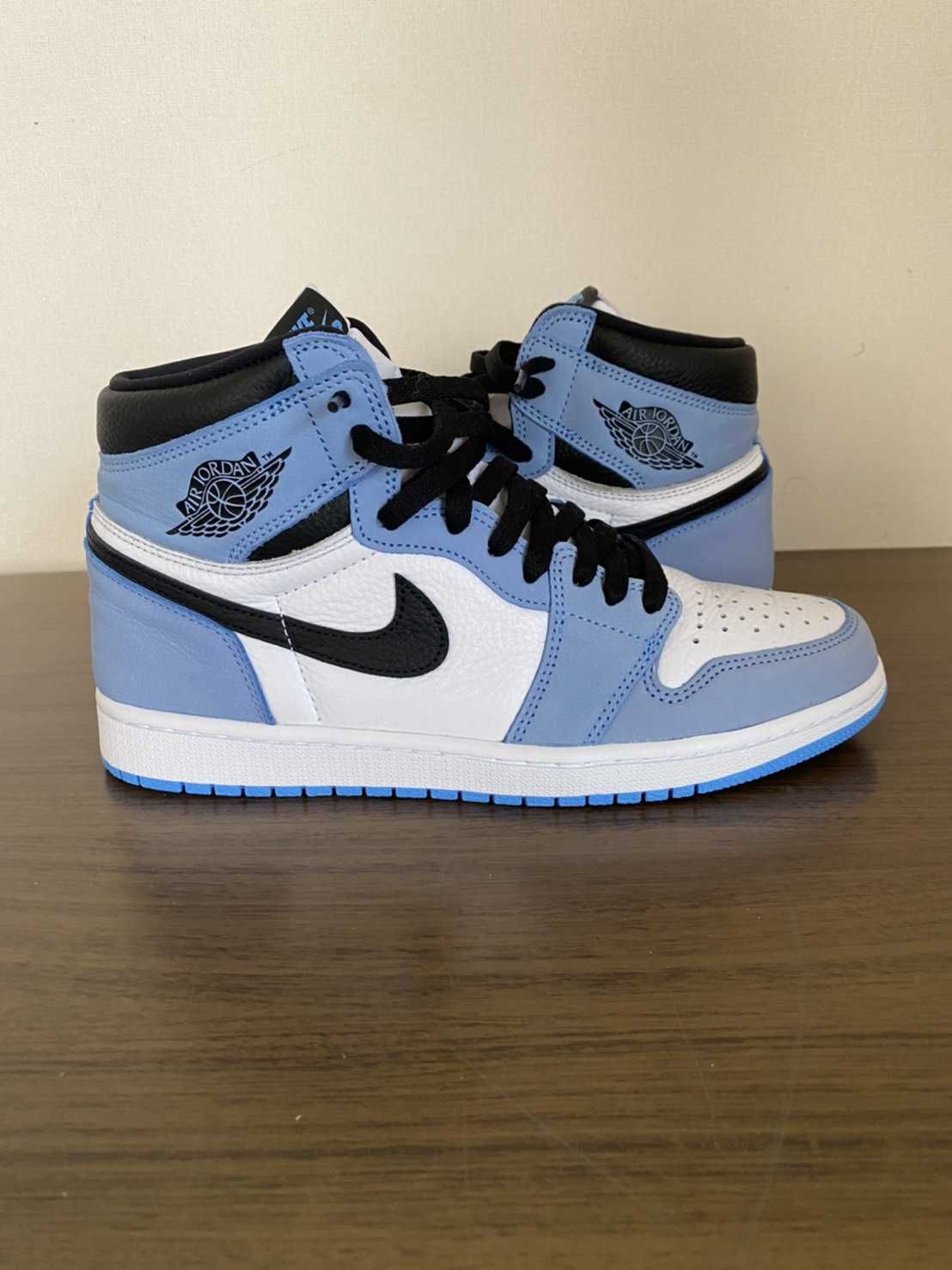 Nike Air Jordan 1 High OG "University Blue"