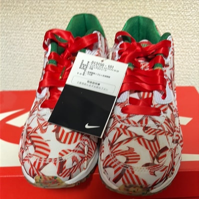 Nike Women's Air Max 90 "Candy Cane Christmas" (2015)