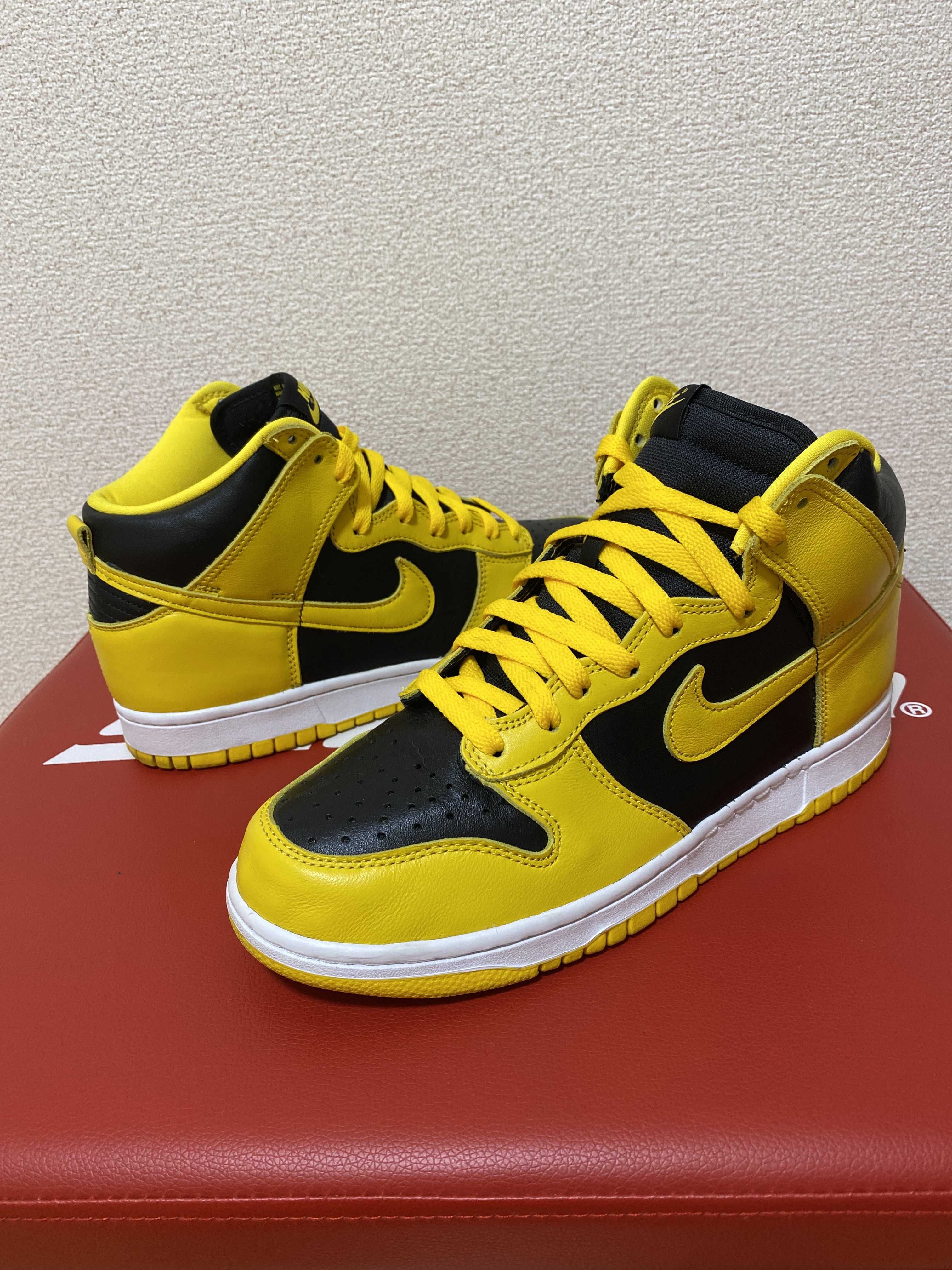 Nike Dunk High "Black/Varsity Maize"
