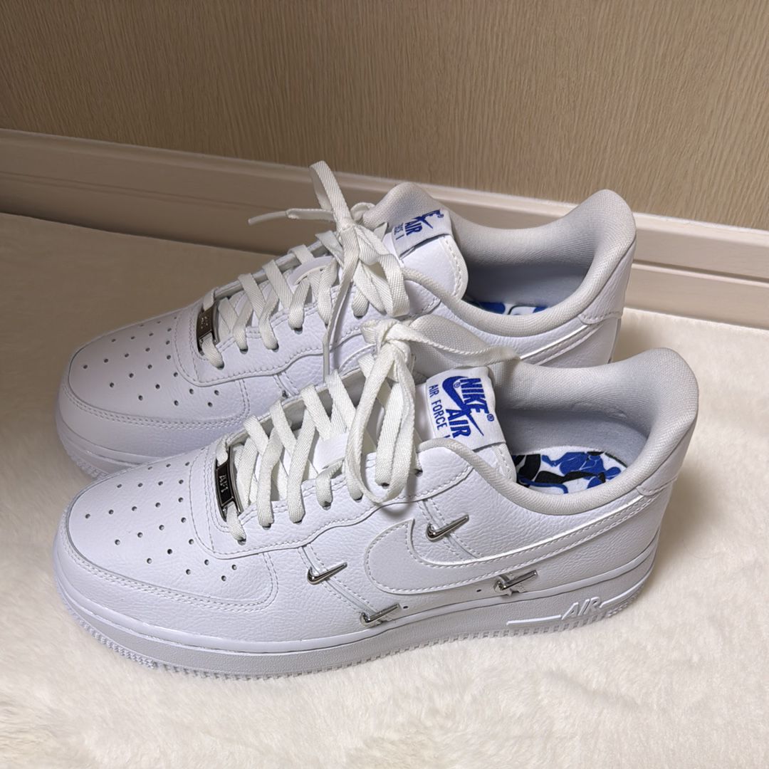 NIKE ナイキ AIR FORCE 1 エアフォース1 ホワイト SV 25 Amazon | [ナイキ] エア フォース 1 '07 ミッド フレッシュ AIR
