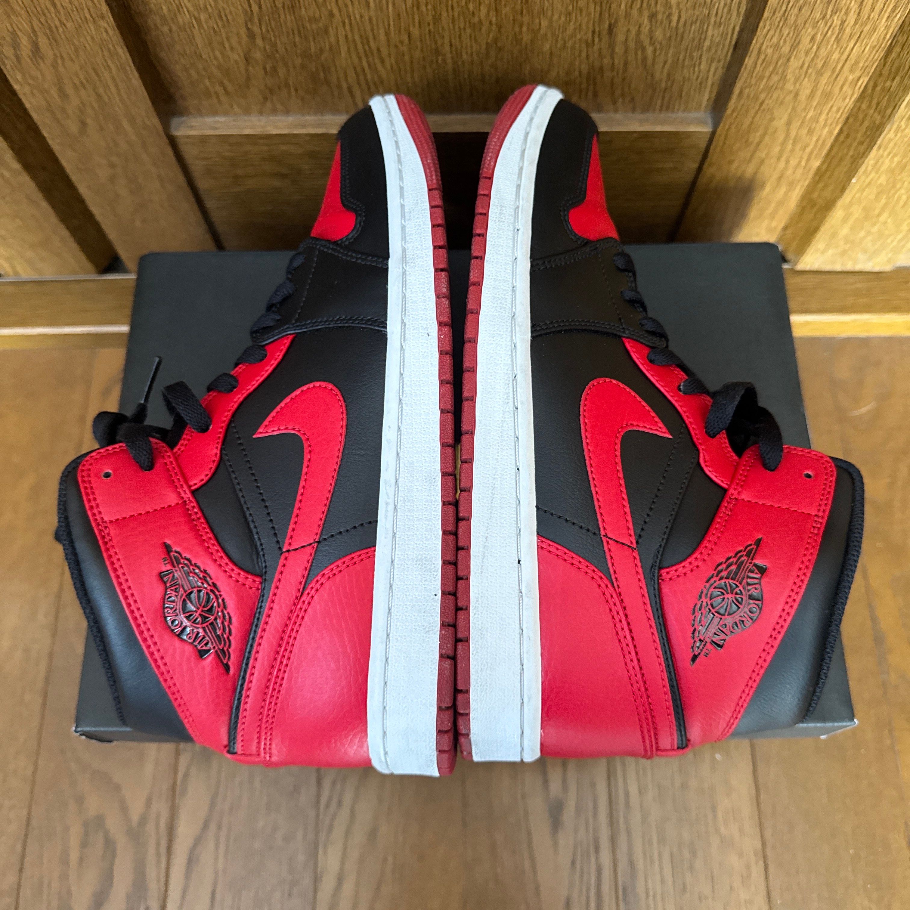 Nike Air Jordan 1 Mid "Bred"
