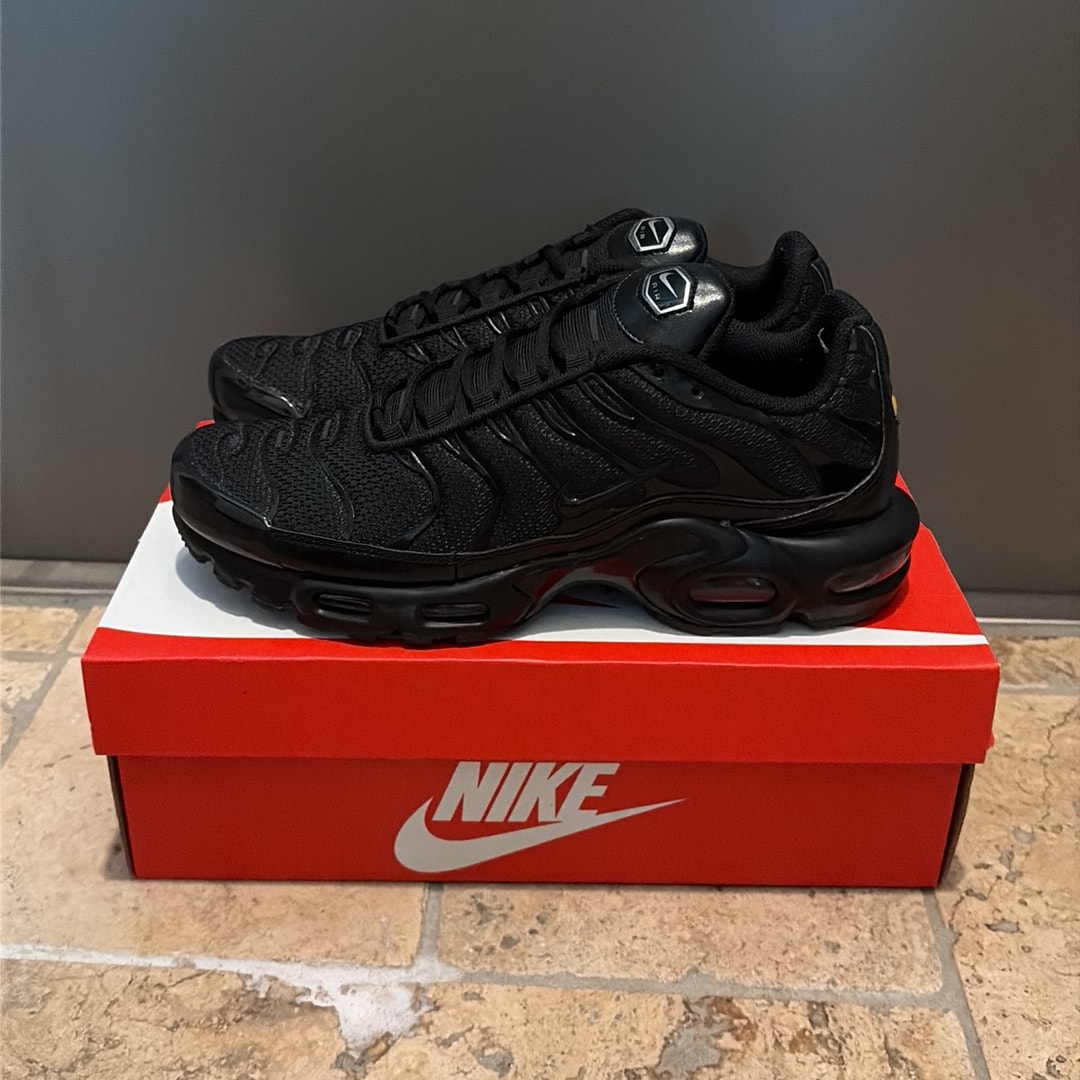 Nike Air Max Plus "Triple Black"