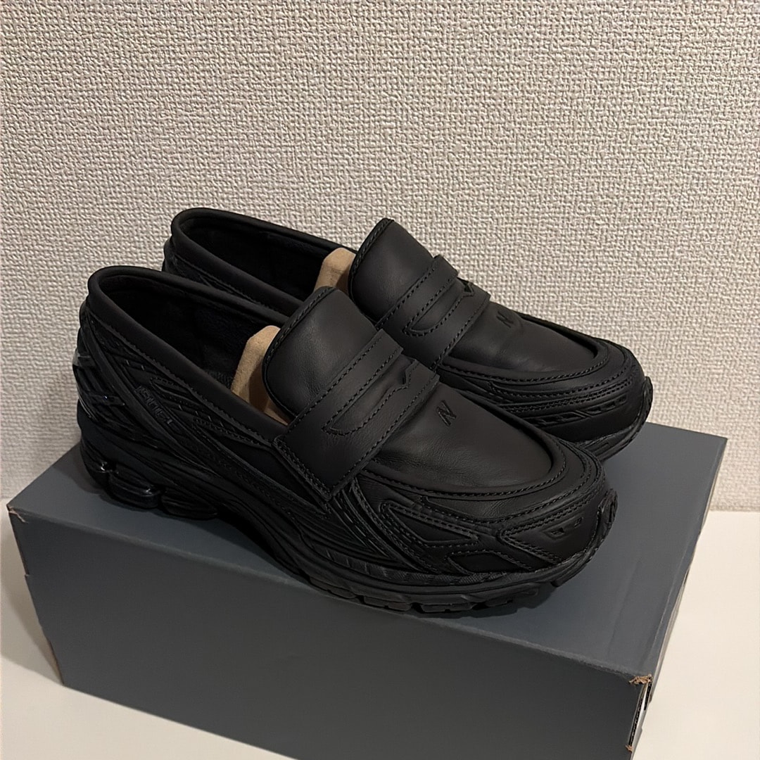 ニューバランス 1906L "トリプルブラック"