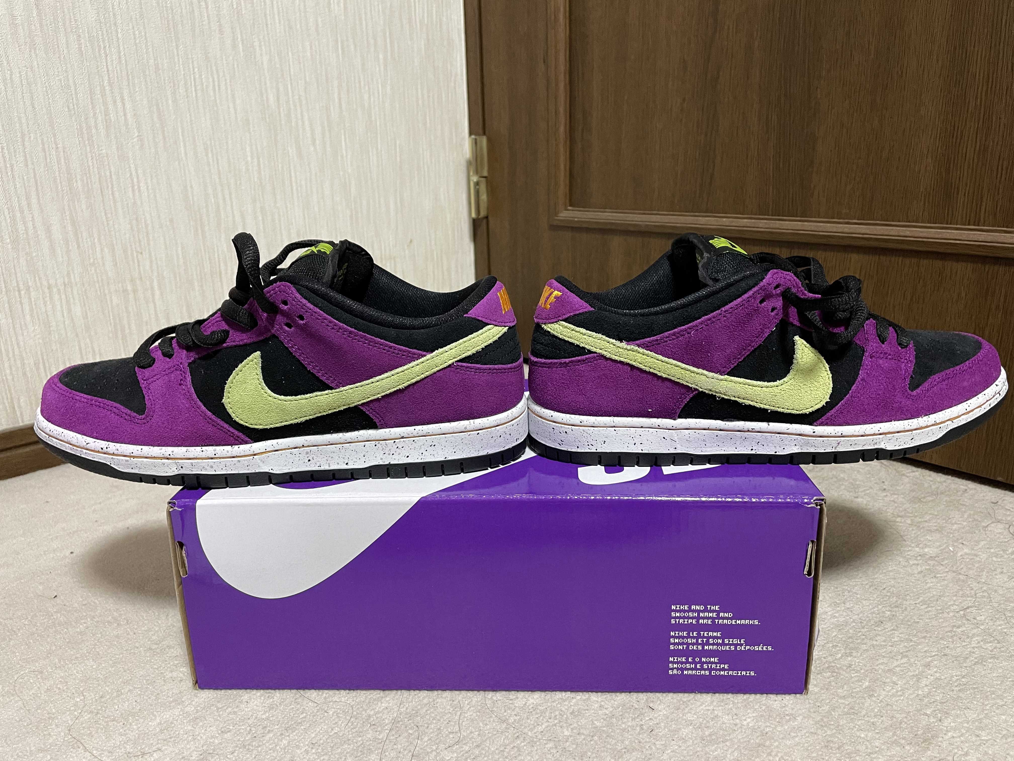 Nike SB Dunk Low "Red Plum"