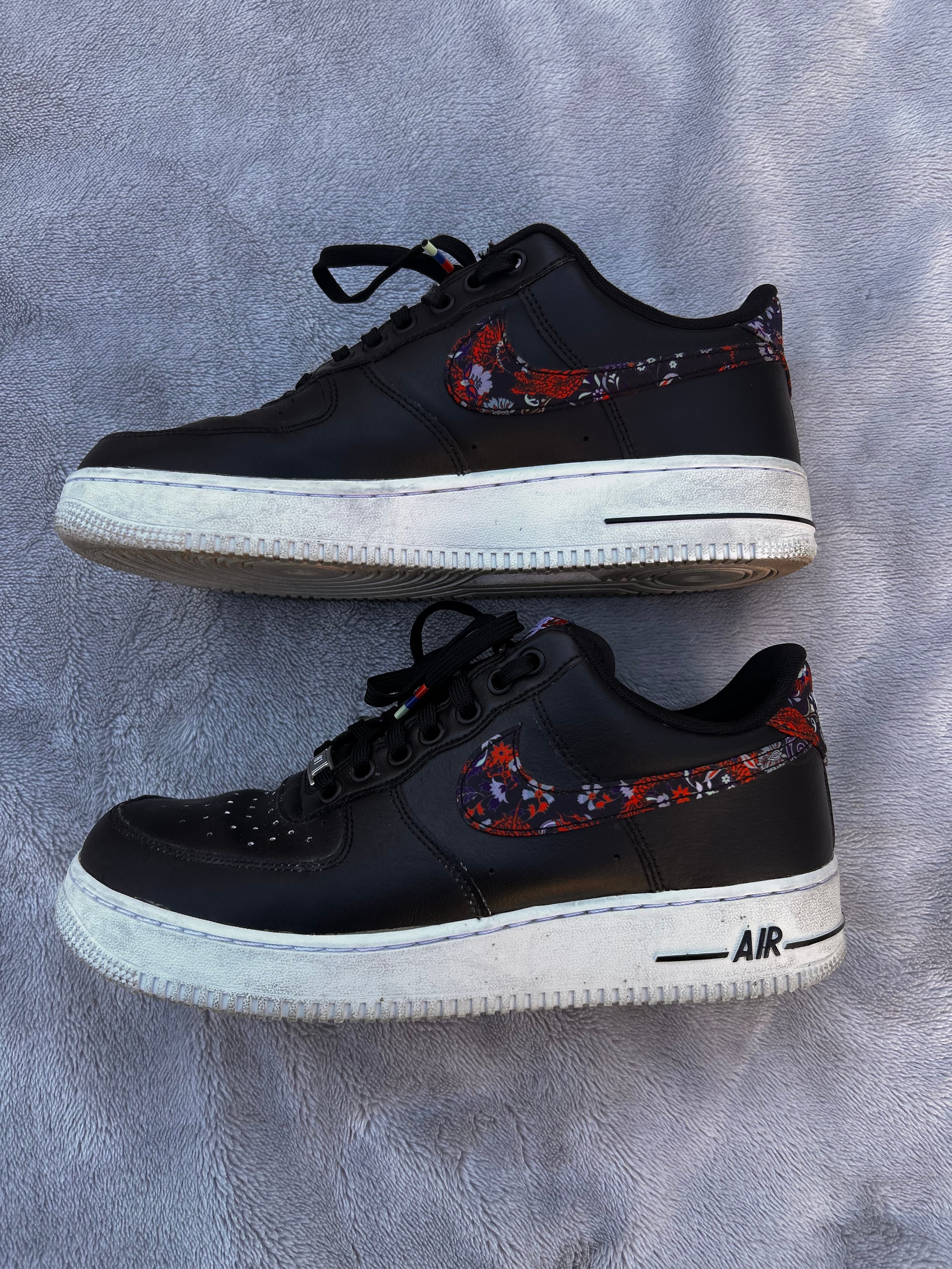 ナイキ エアフォース 1 ロー "ブラック フローラル"