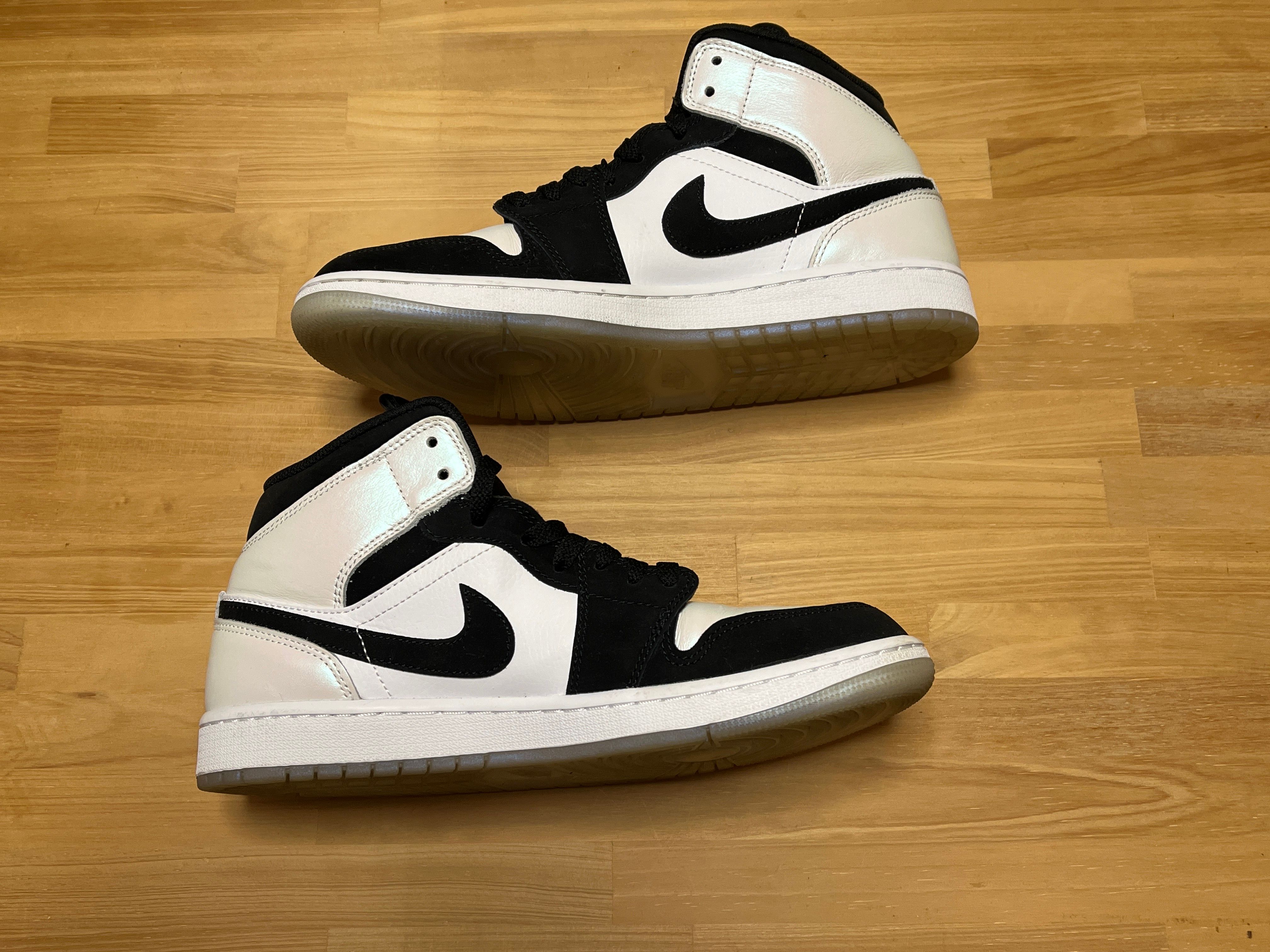 Nike Air Jordan 1 Mid "Omega/Black/White"