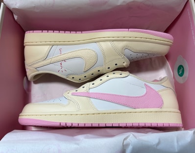 Travis Scott × Nike Air Jordan 1 Retro Low OG "Muslin/Shy Pink"