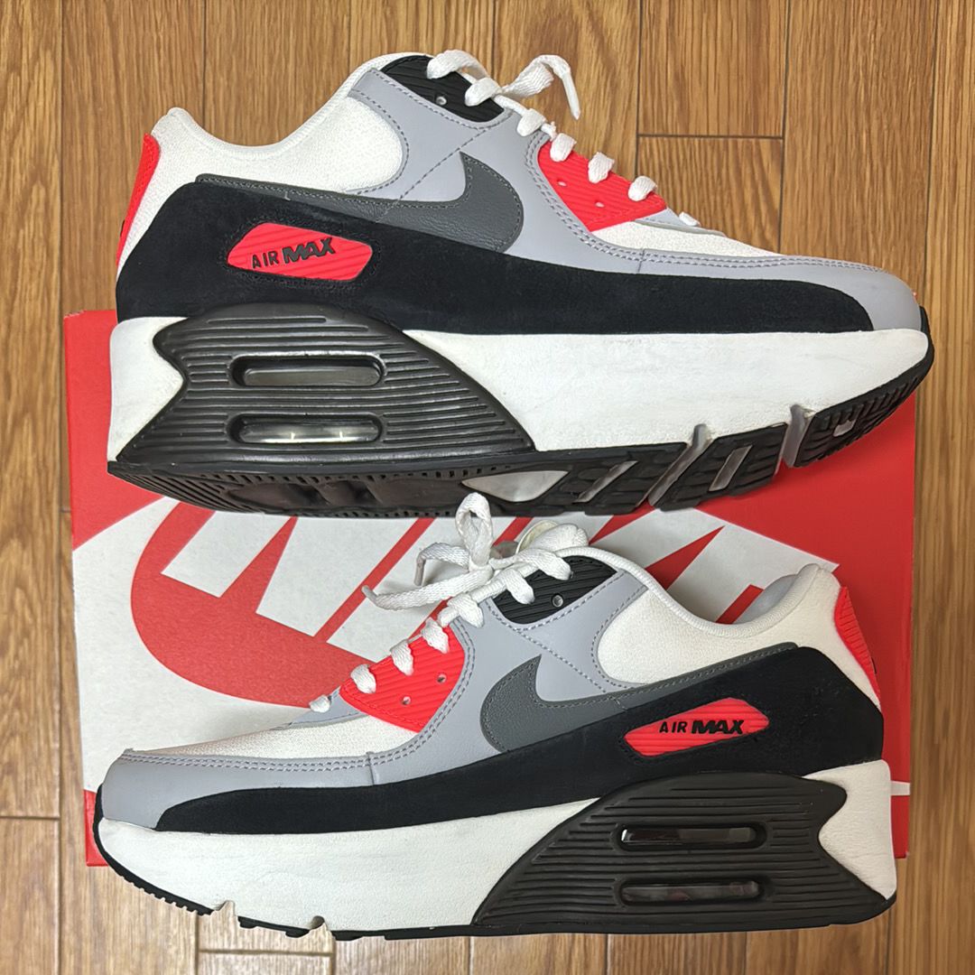 Nike Women's Air Max 90 LV8 "Summit White/Black/Wolf Grey/Smoke Grey"