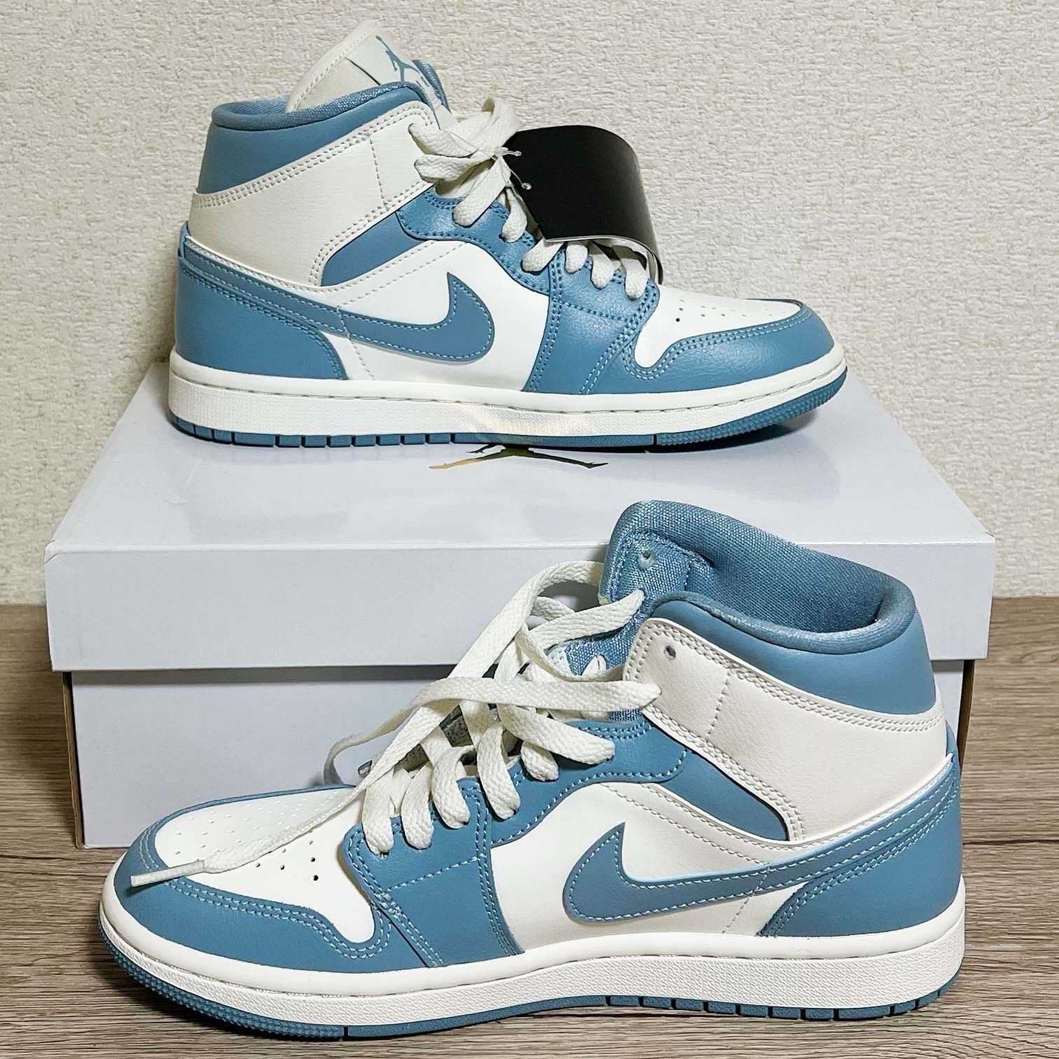 Nike Women's Air Jordan 1 Mid "University Blue"