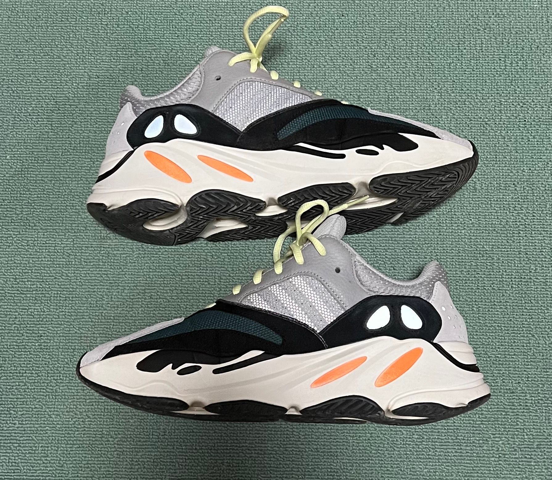adidas YEEZY Boost 700 "Wave Runner"
