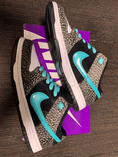 Nike SB Dunk Low "Elephant/Safari"