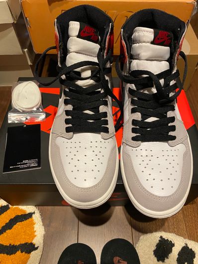 Nike Air Jordan 1 High OG "White/Black/Light Smoke Grey"