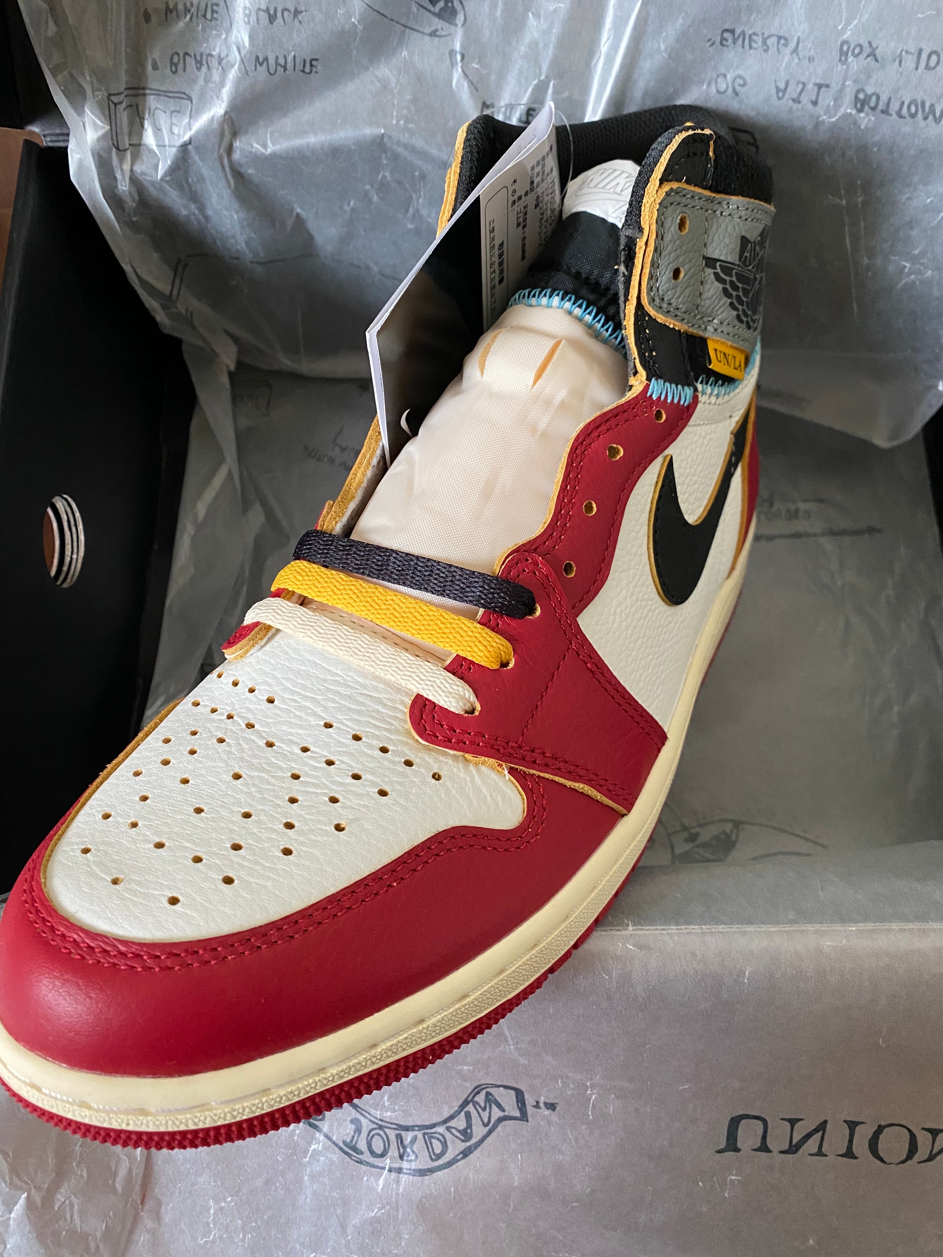 UNION × Nike Air Jordan 1 Retro High OG "Chicago/Shadow"