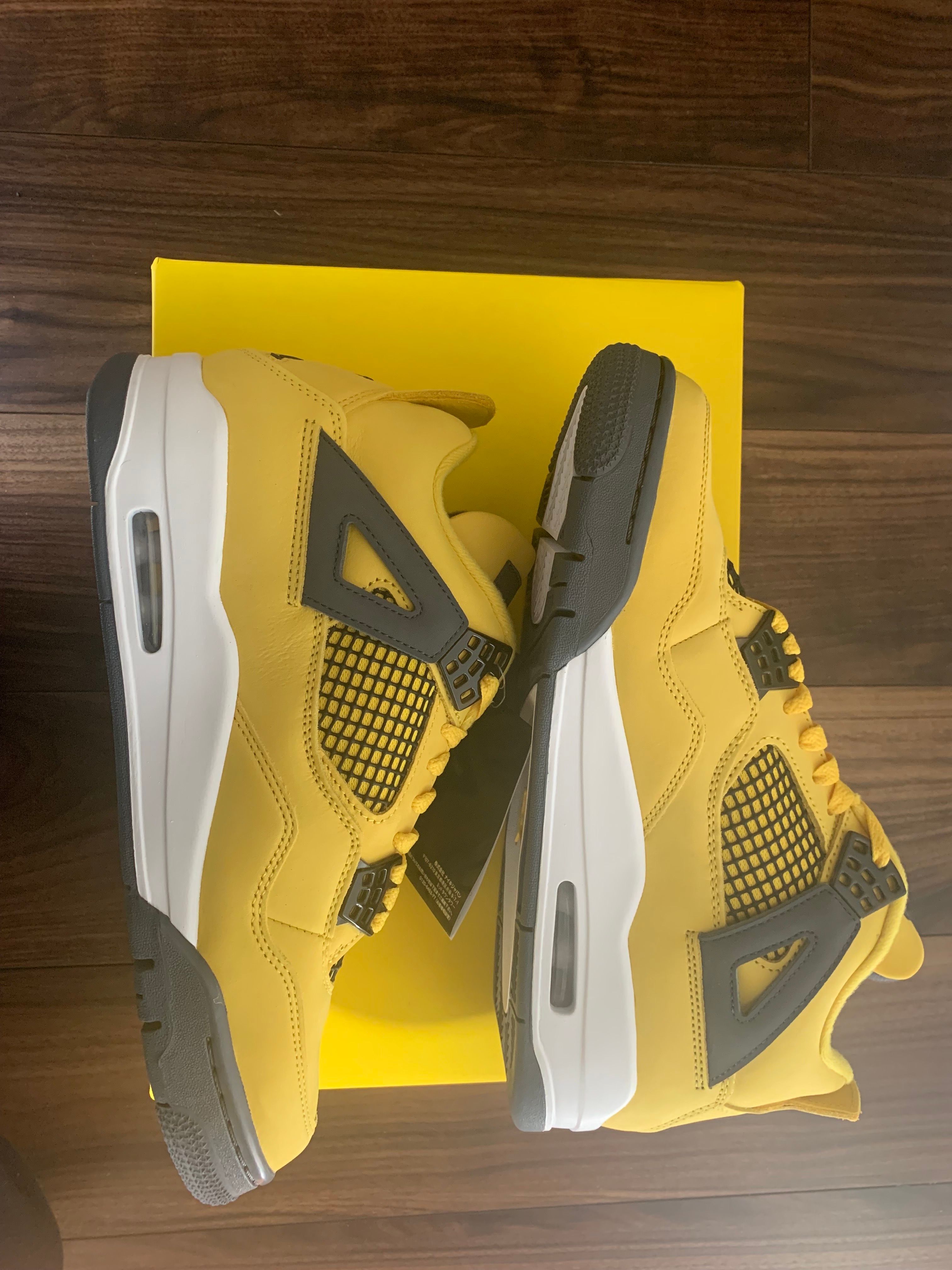 Nike Air Jordan 4 "Tour Yellow"