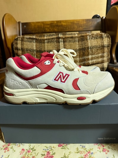 KITH × New Balance 1700 Toronto "Marshmallow"