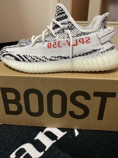 adidas YEEZY Boost 350 V2 "Zebra"