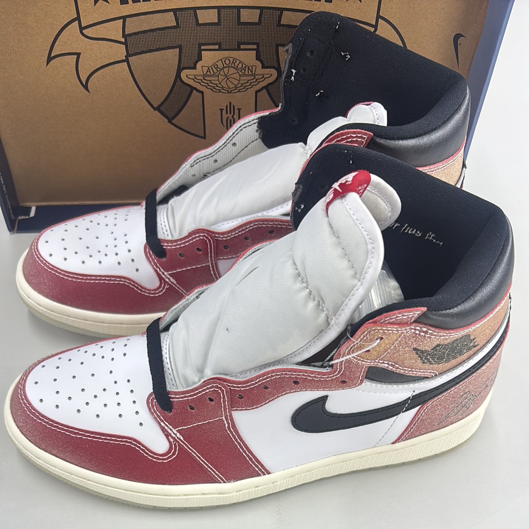 Trophy Room × Nike Air Jordan 1 Retro High OG "Chicago"