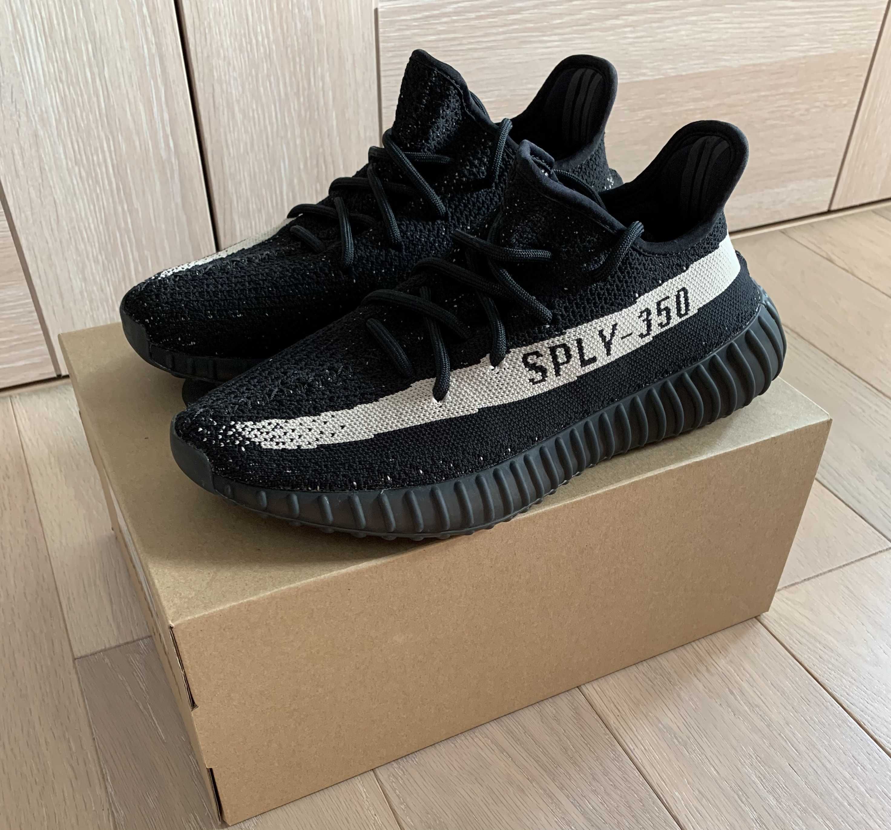 adidas YEEZY Boost 350 V2 "Oreo"