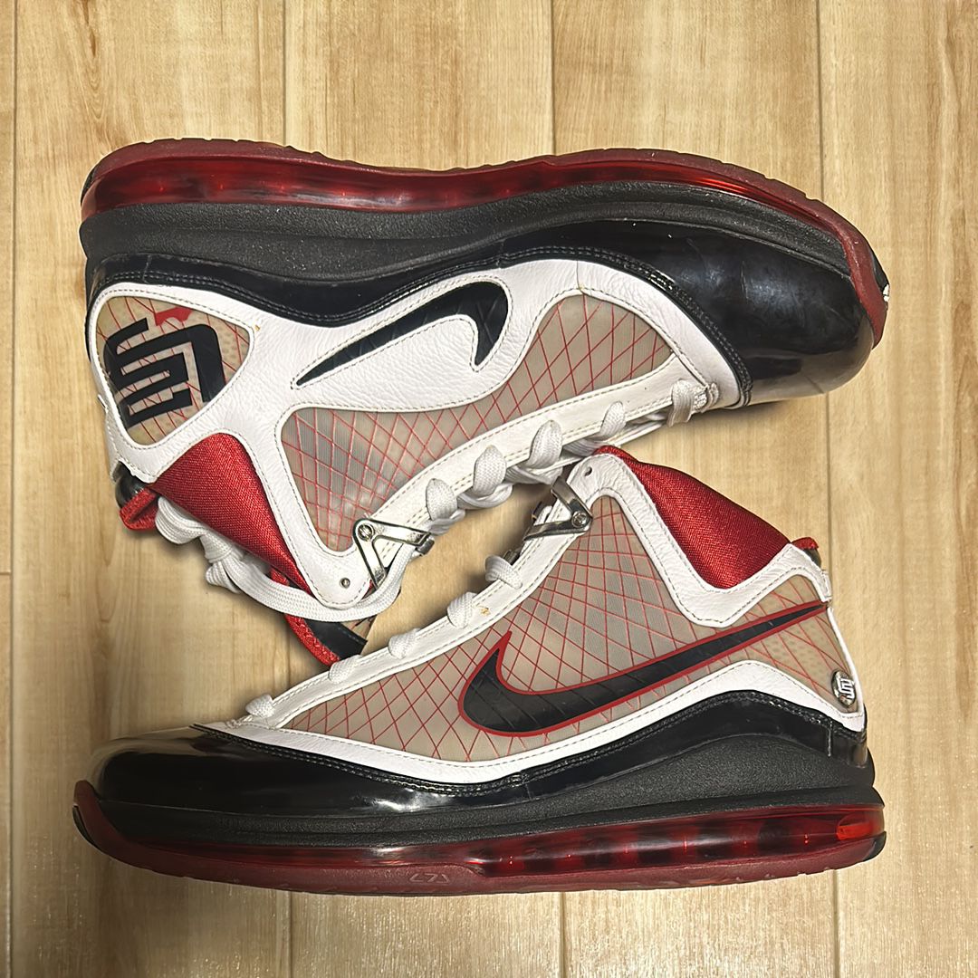 Nike Air Max LeBron 7 "White/Black-Varsity Red"