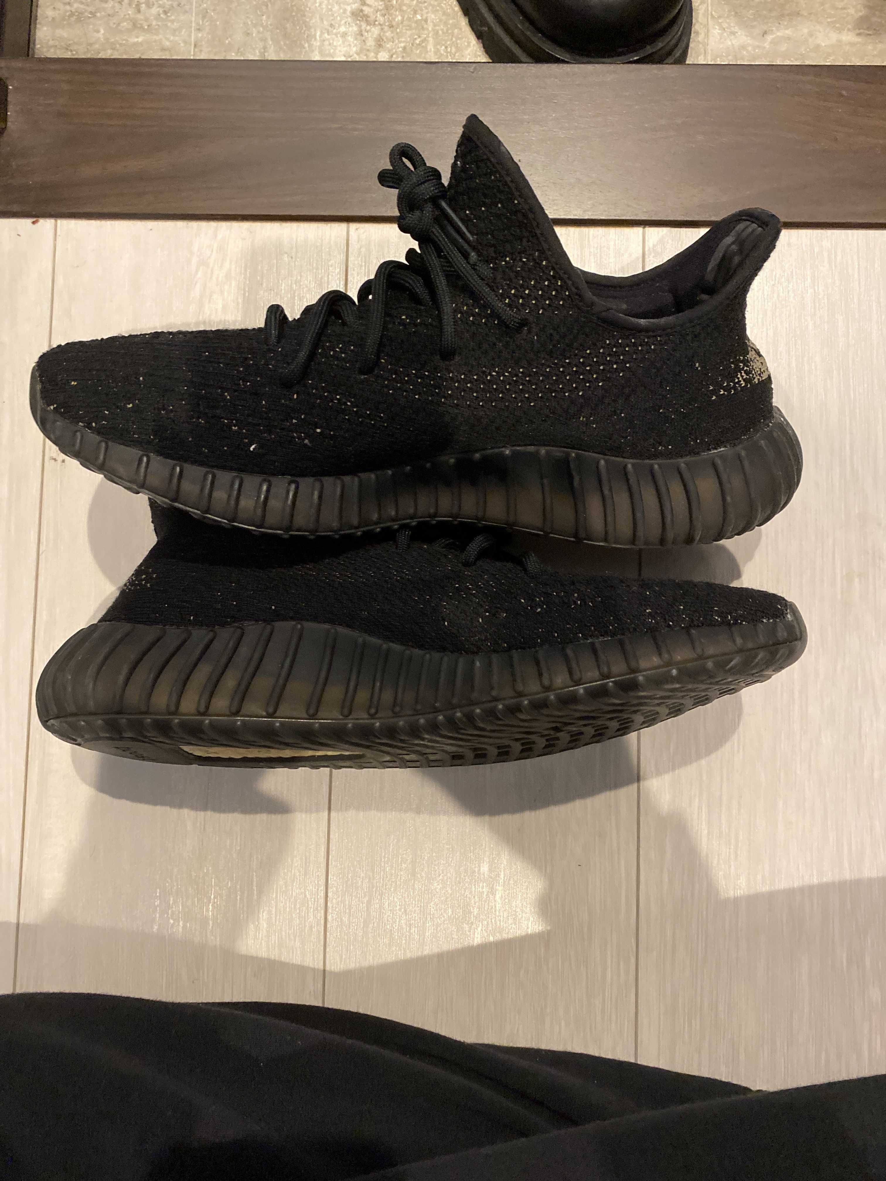 adidas YEEZY Boost 350 V2 "Core Black Green"