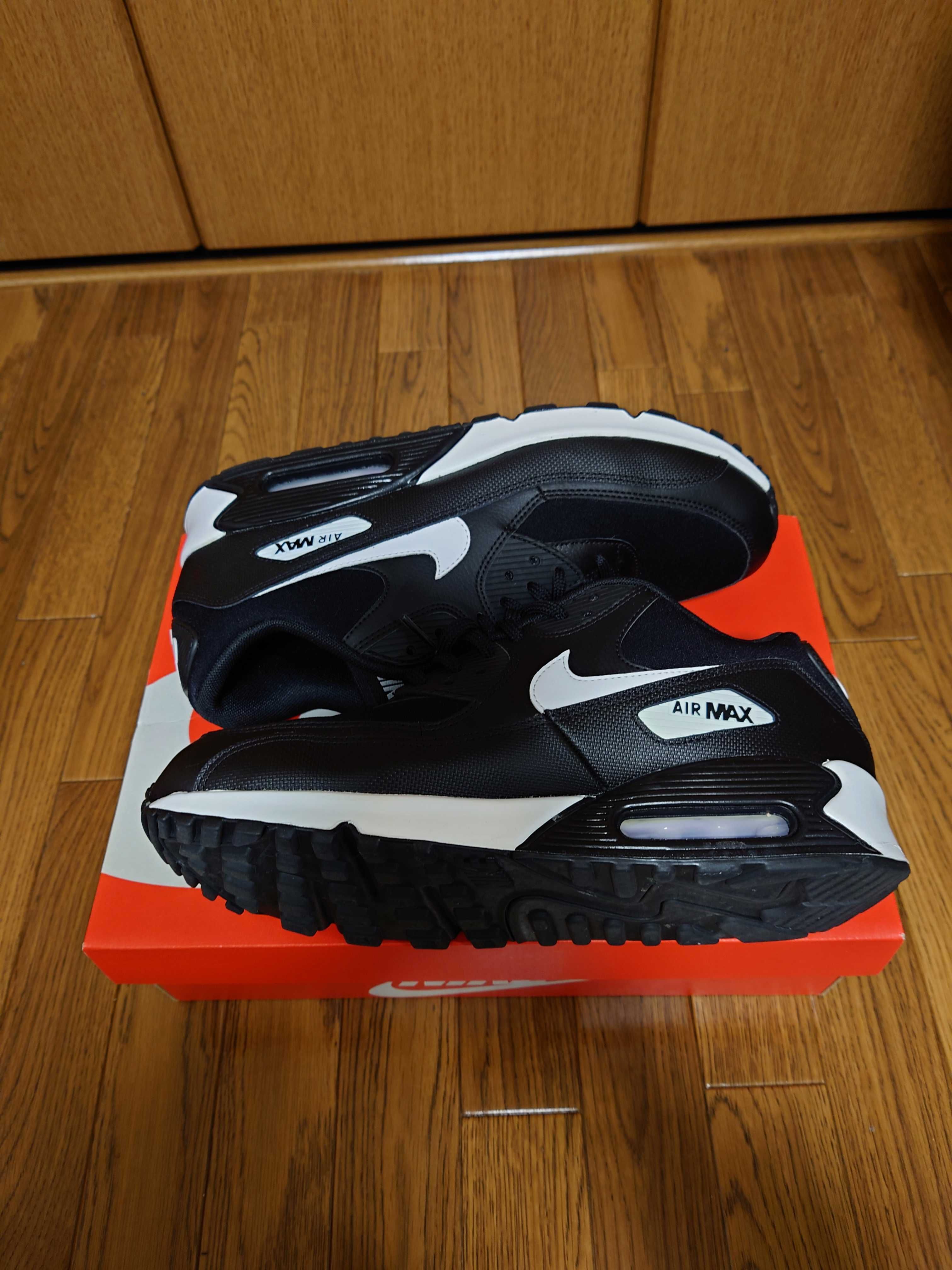 Nike Women's Air Max 90 "Black/White"