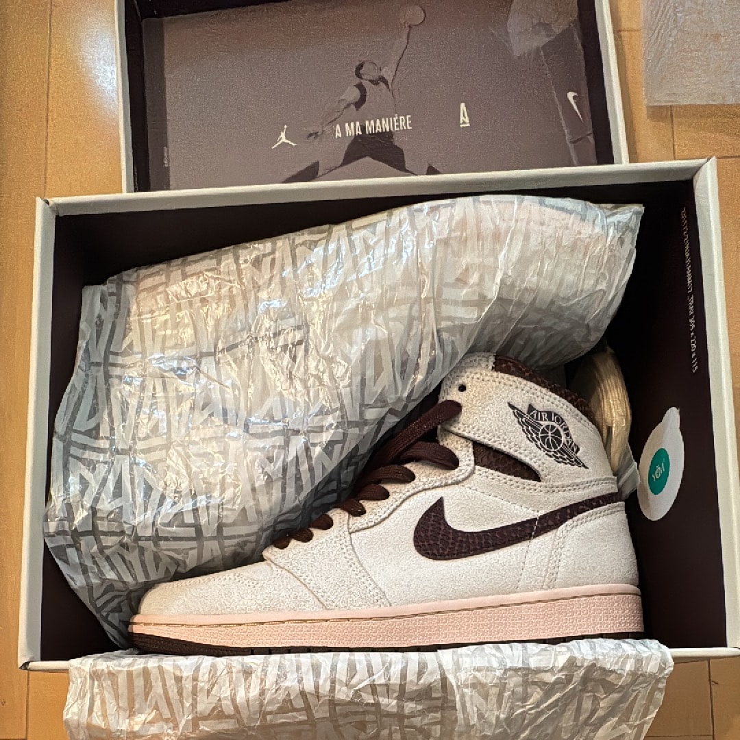 A Ma Maniere × Nike Air Jordan 1 Retro High OG "Sail and Burgundy"