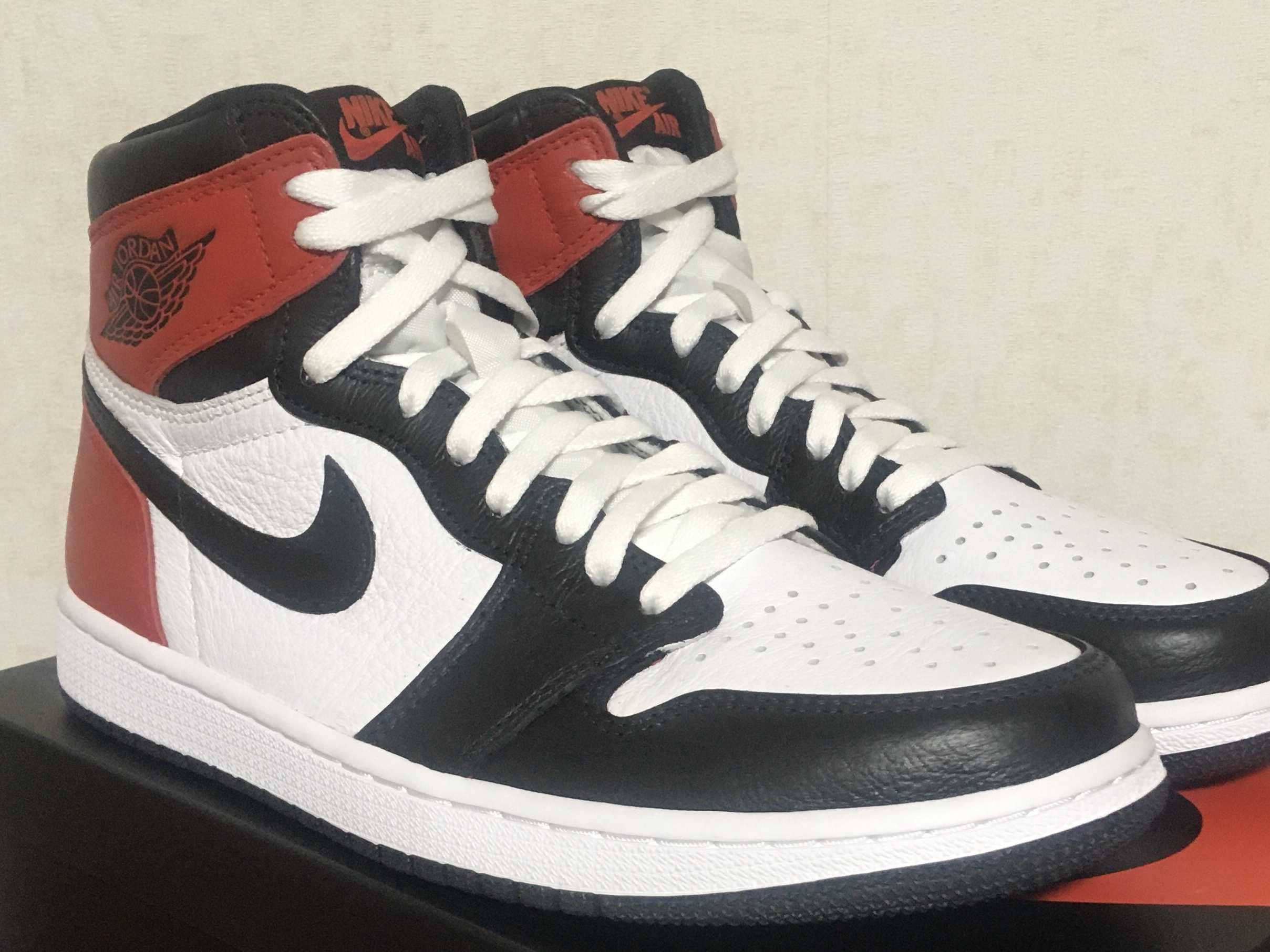 Nike Air Jordan 1 High OG "Light Fusion Red"