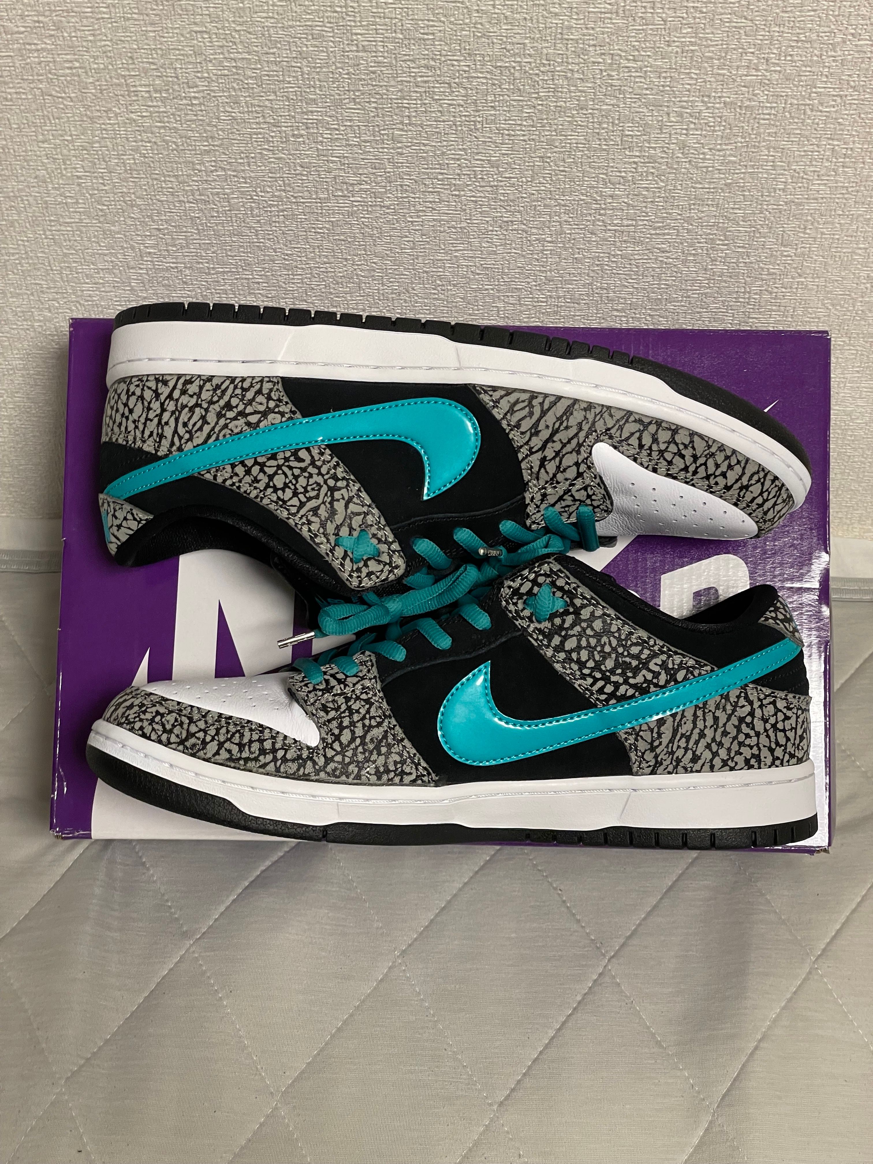 Nike SB Dunk Low "Elephant/Safari"