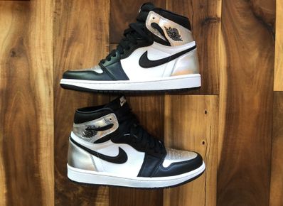 Nike Women's Air Jordan 1 Retro High OG "Silver Toe"