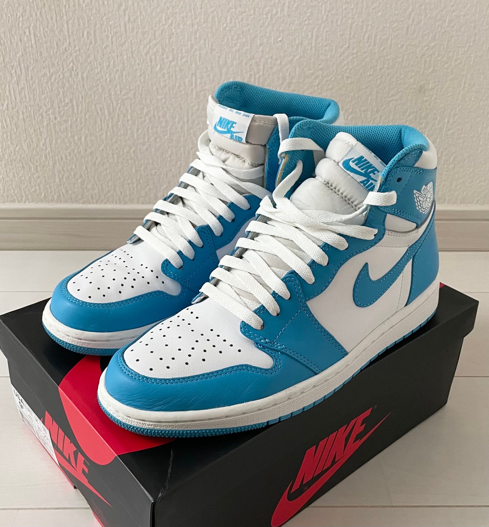 Nike Air Jordan 1 Retro High "UNC"