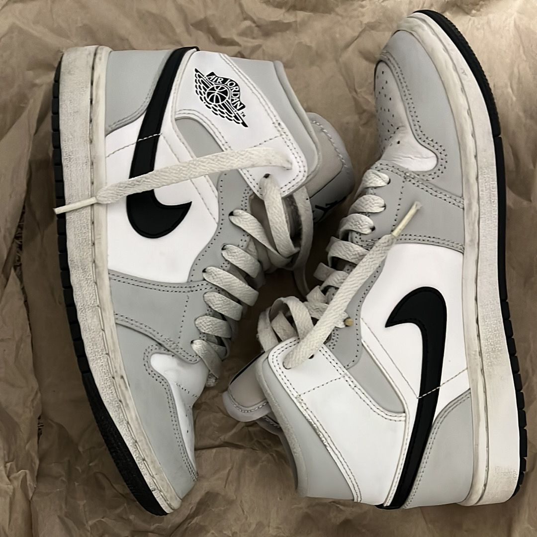 Nike Women's Air Jordan 1 Mid "Grey Fog/White/Black"