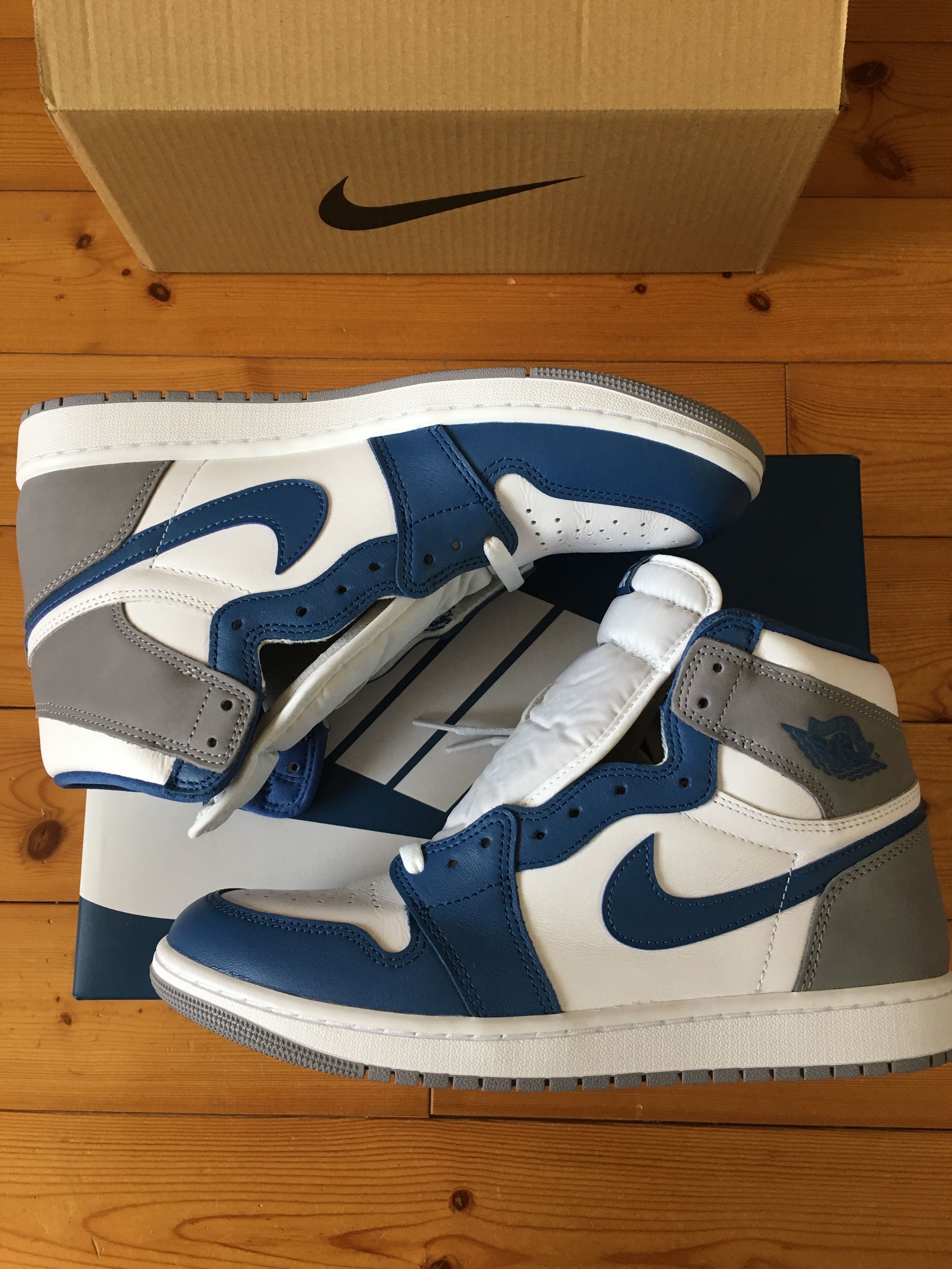 Nike Air Jordan 1 High OG "True Blue"