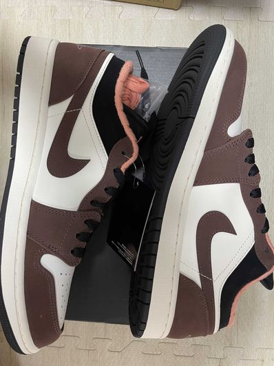Nike Air Jordan 1 Low SE "Light Chocolate" / "Mocha Brown"