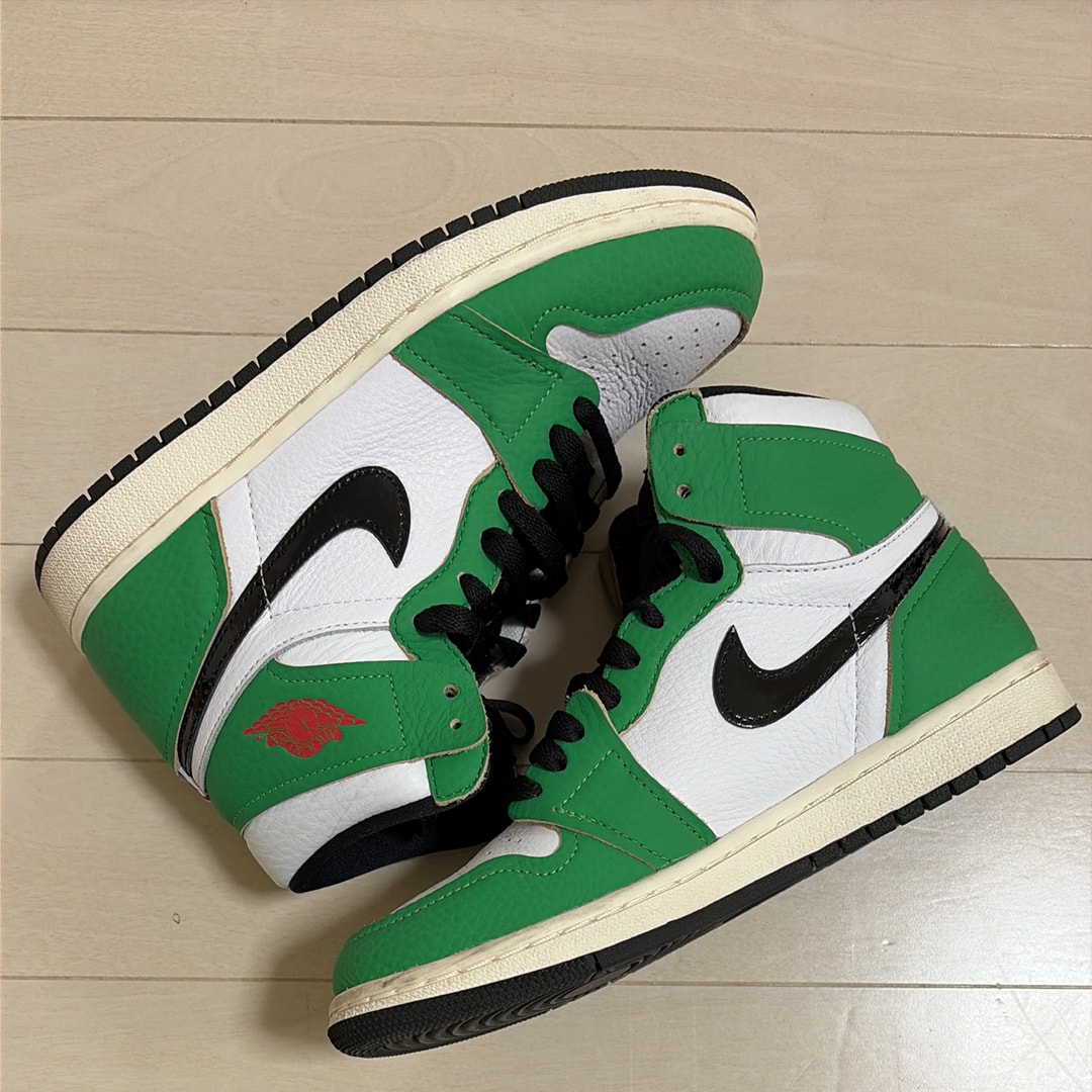 Nike Women's Air Jordan 1 High OG "Lucky Green/White-Sail-Black"   