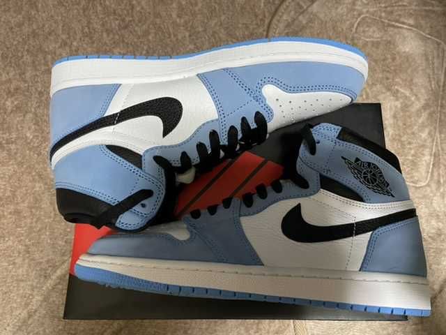 Nike Air Jordan 1 High OG "University Blue"
