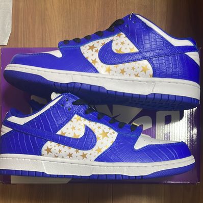Supreme × Nike SB Dunk Low OG QS Gold Stars "White/Hyper Blue"