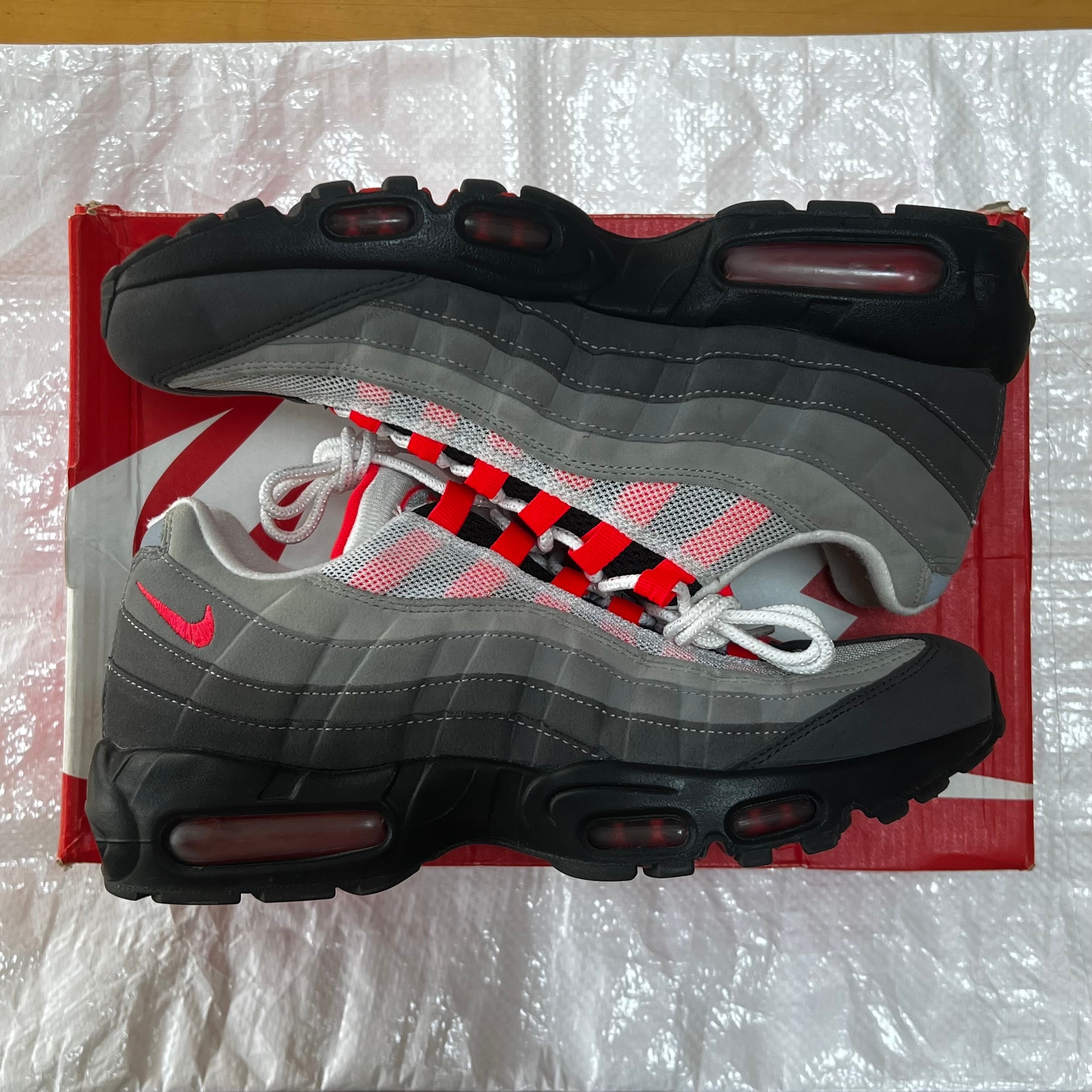 Nike Air Max 95 OG "White/Solar Red"