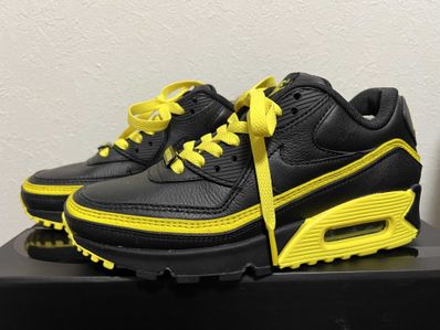 UNDEFEATED × Nike Air Max 90 "Black/Yellow"