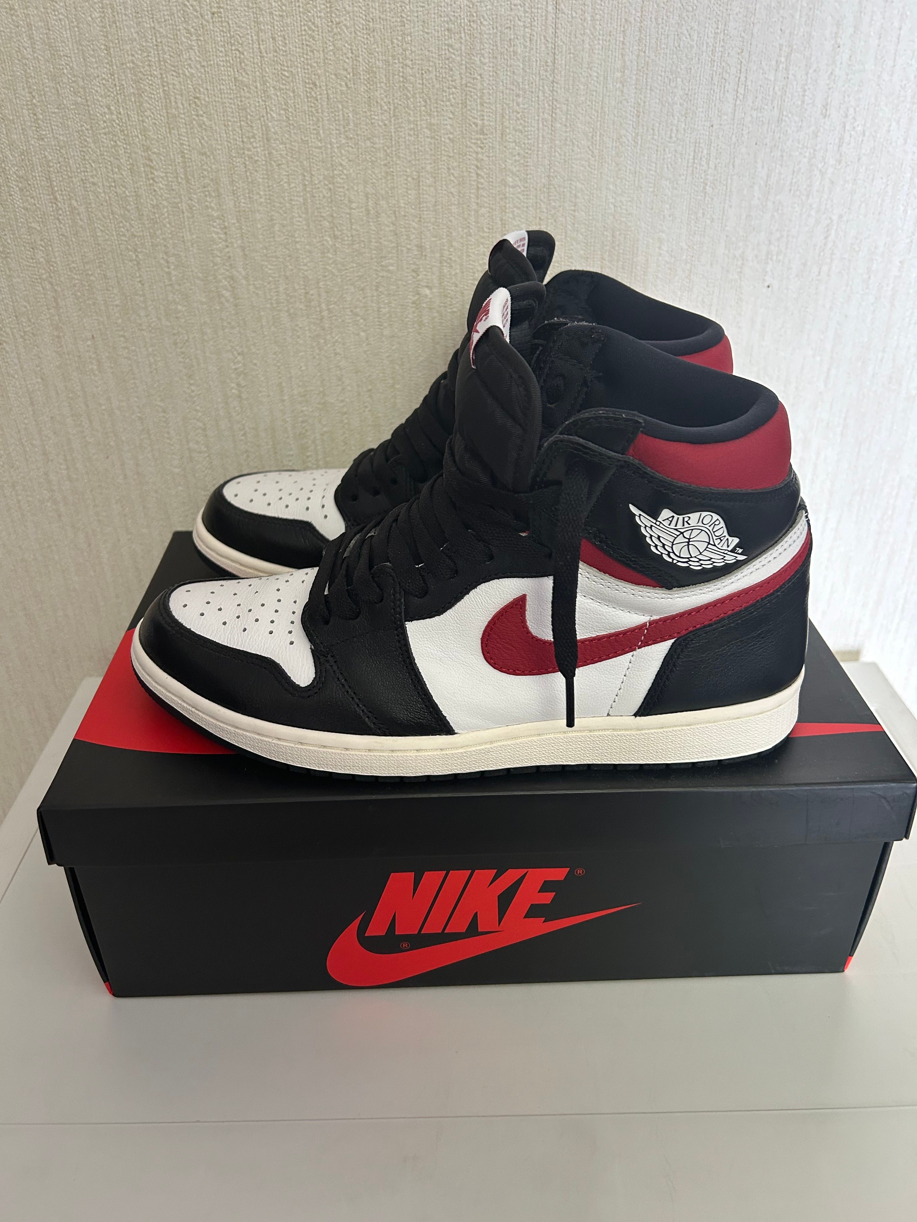 Nike Air Jordan 1 Retro High "Black/White/Sail/Gym Red"