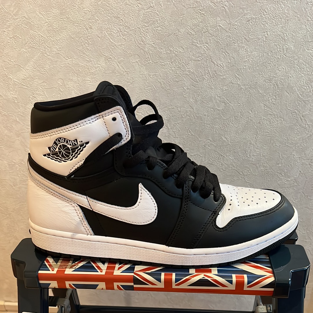Nike Air Jordan 1 Retro High OG "Black/White"