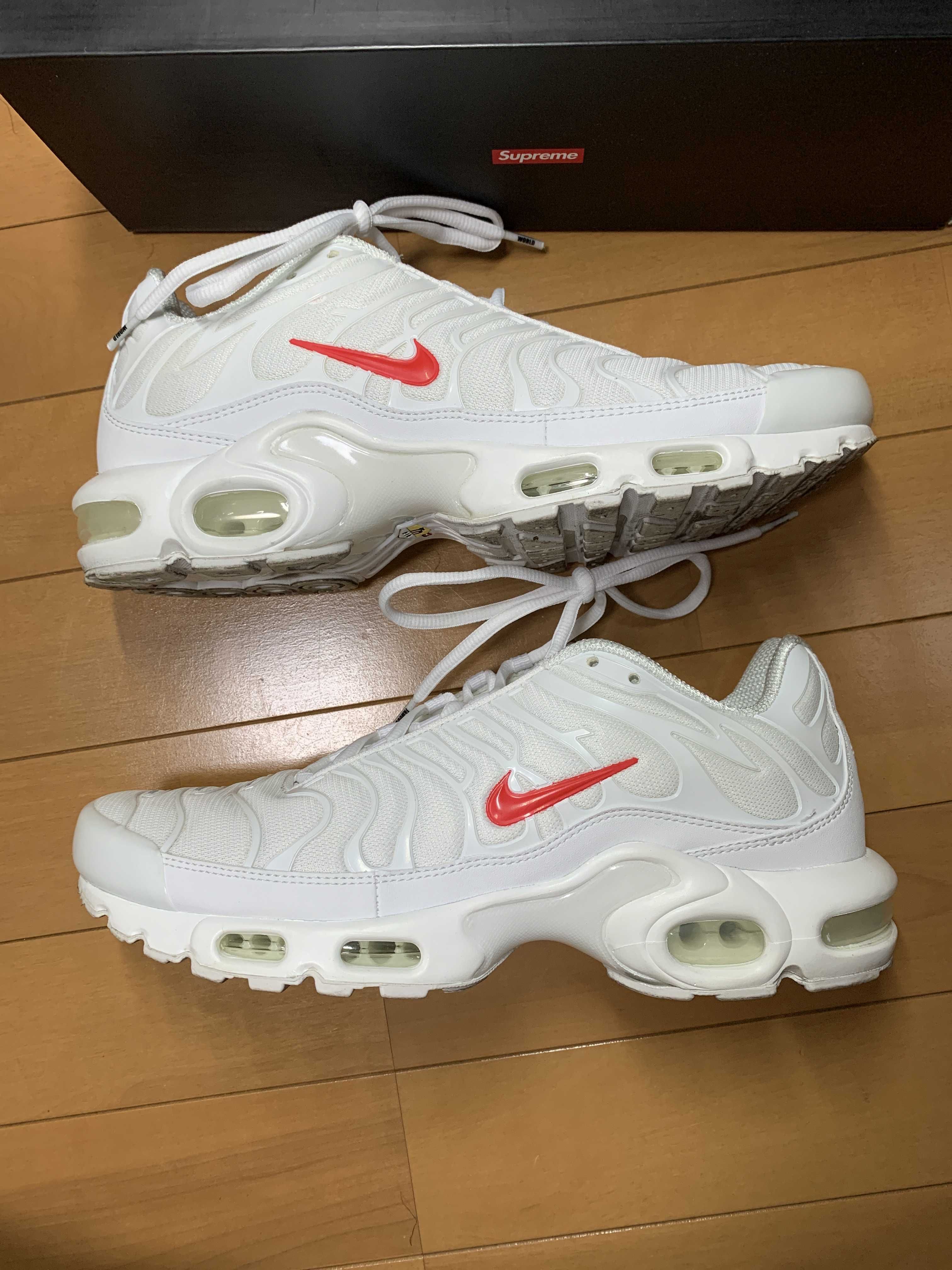 Supreme x Nike Air Max Plus TN "White/Speed Red"