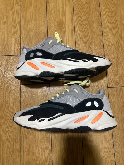 adidas YEEZY Boost 700 "Wave Runner"